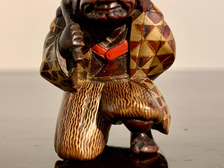 Carved Boxwood and Lacquer Netsuke of a Noh Dancer, Meiji Period, Japan For Sale 2