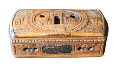 Caja de Tabaco de Madera de Boj Tallada - Periodo Luis XV, Siglo XVIII, Escena Arquitectónica