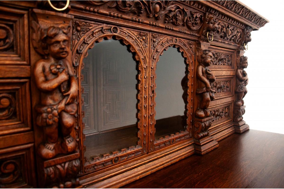 Cassettiera a buffet intagliata, Francia, circa 1860. in vendita 7
