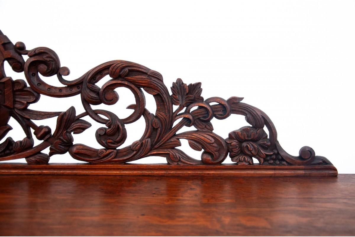 Vetro Cassettiera a buffet intagliata, Francia, circa 1860. in vendita