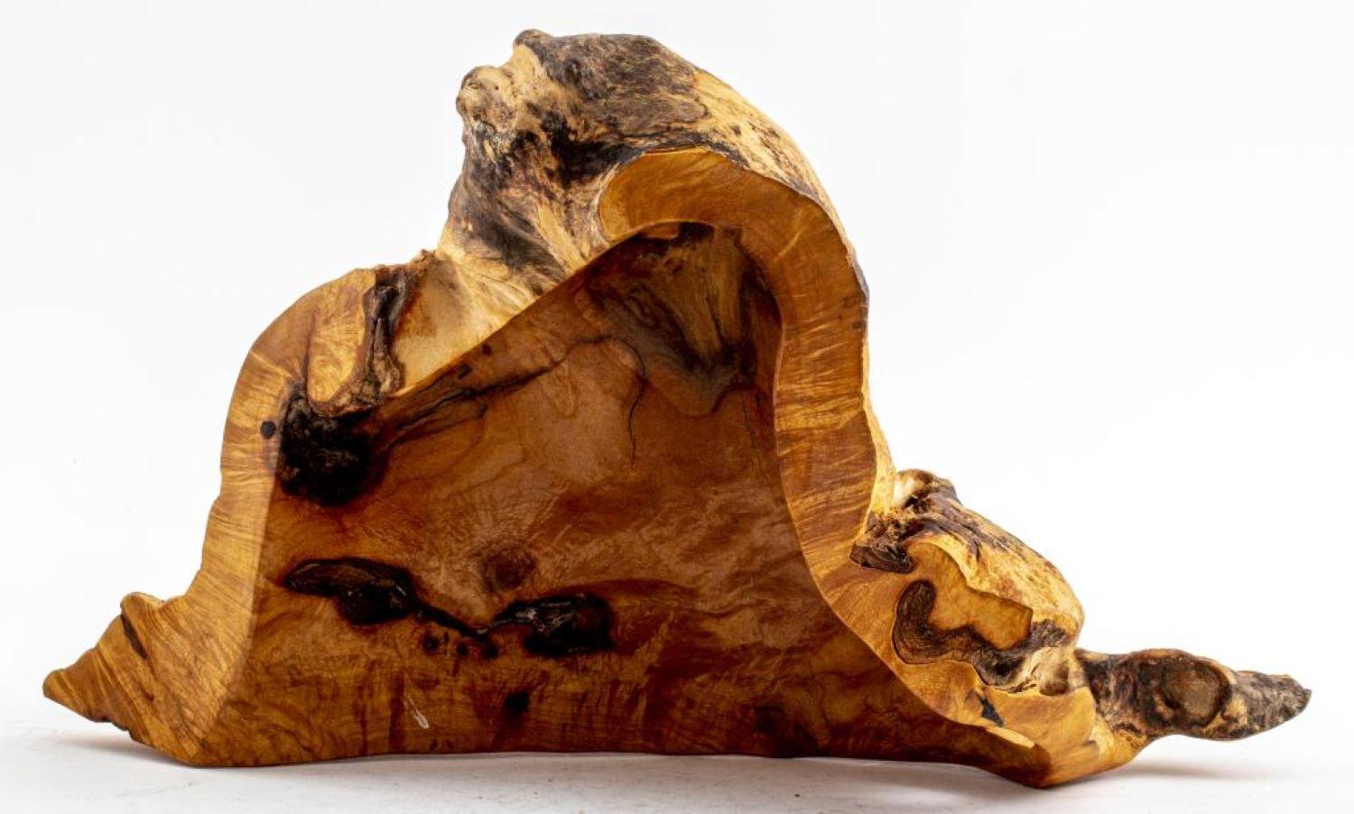 Bols ornementaux en bois de ronce sculpté, 3 pièces Bon état - En vente à New York, NY