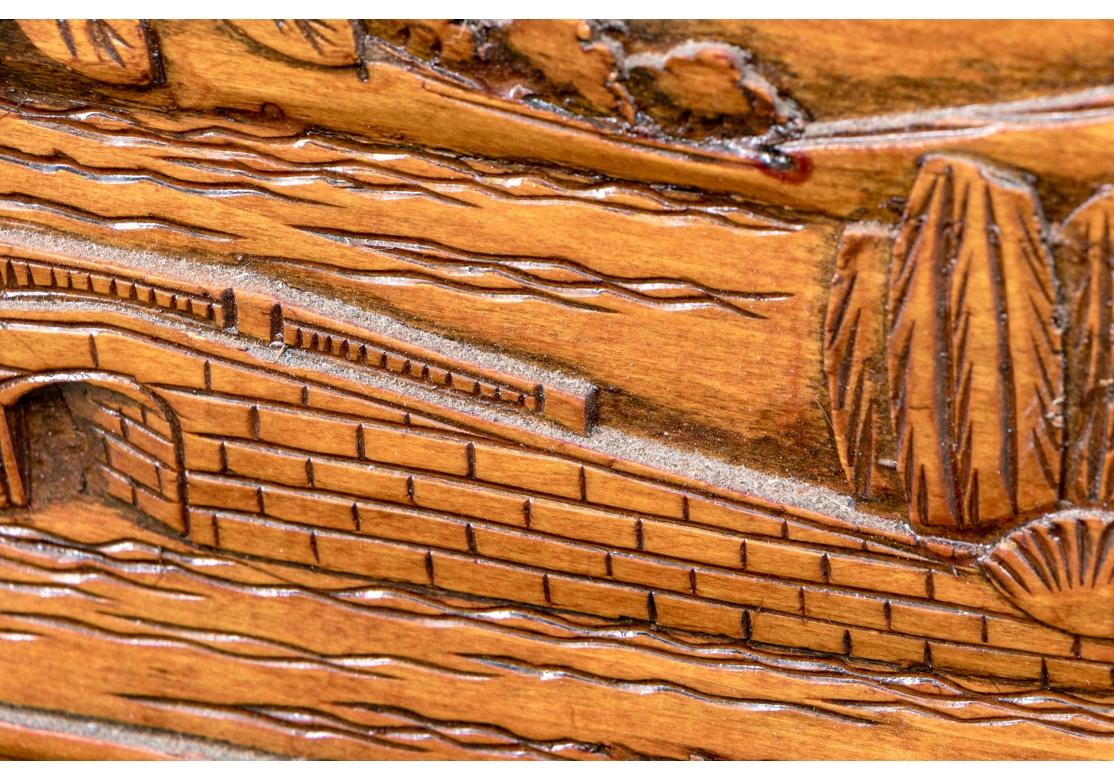 Malle en bois de camphrier sculptée en guise de Cocktail Tables en vente 10
