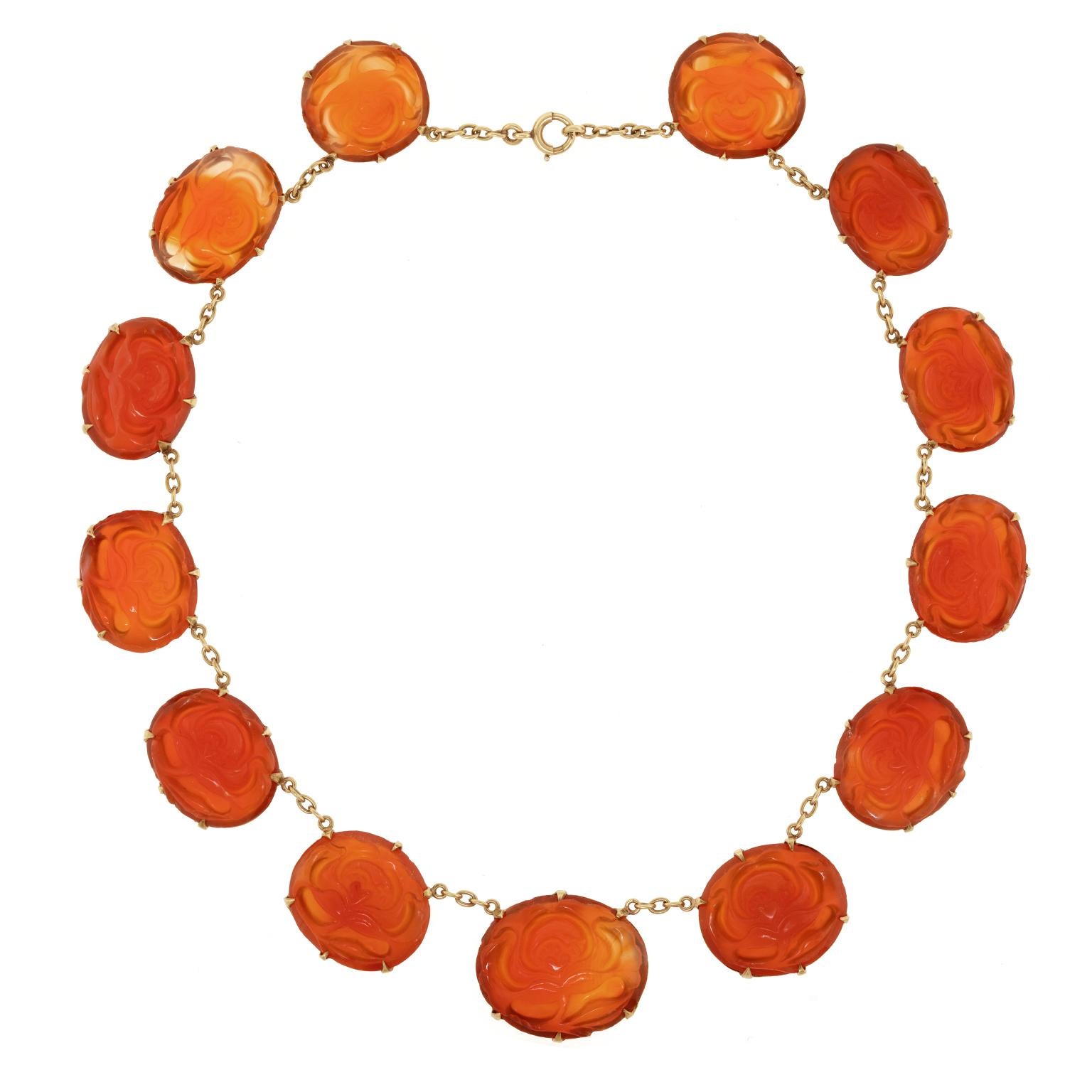 Geschnitzte Karneol-Halskette (Cabochon)