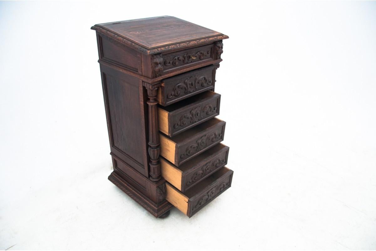 French Carved chest of drawers, France, around 1870. For Sale