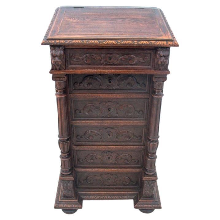 Carved chest of drawers, France, around 1870. For Sale