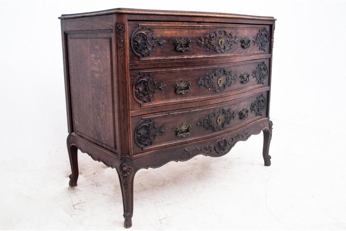 Carved chest of drawers, France, around 1880 In Good Condition For Sale In Chorzów, PL