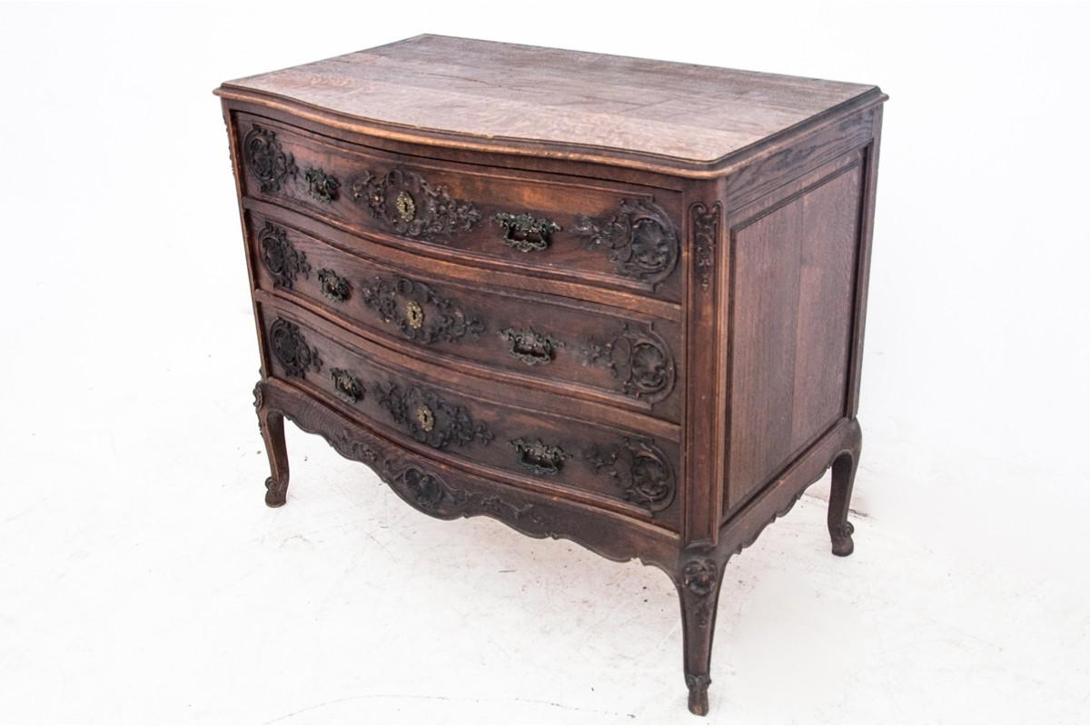 Oak Carved chest of drawers, France, around 1880 For Sale