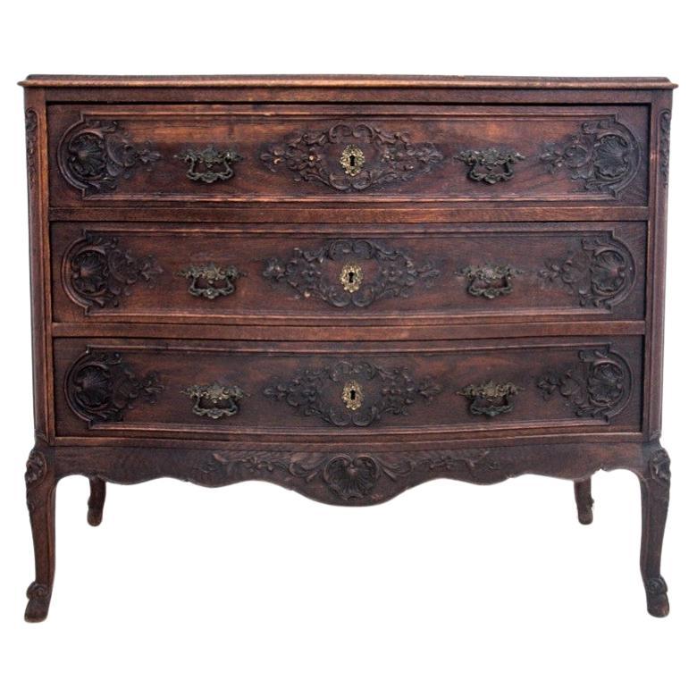 Carved chest of drawers, France, around 1880 For Sale