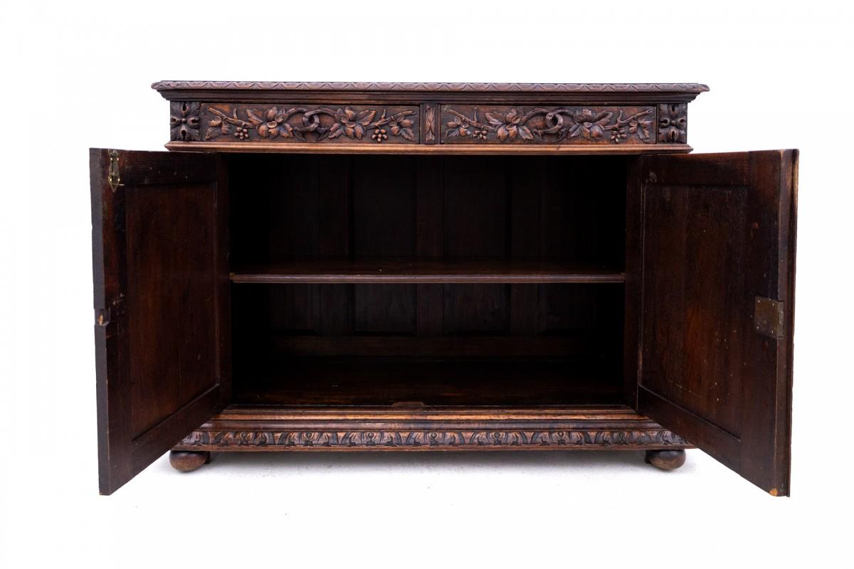 Cassettiera intagliata, Francia, 1880 circa. In condizioni buone in vendita a Chorzów, PL