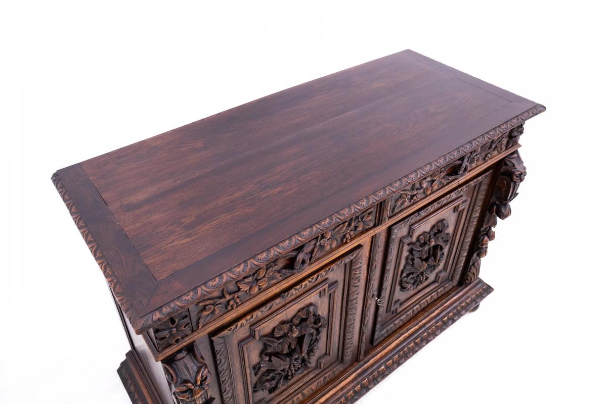 Fine XIX secolo Cassettiera intagliata, Francia, 1880 circa. in vendita
