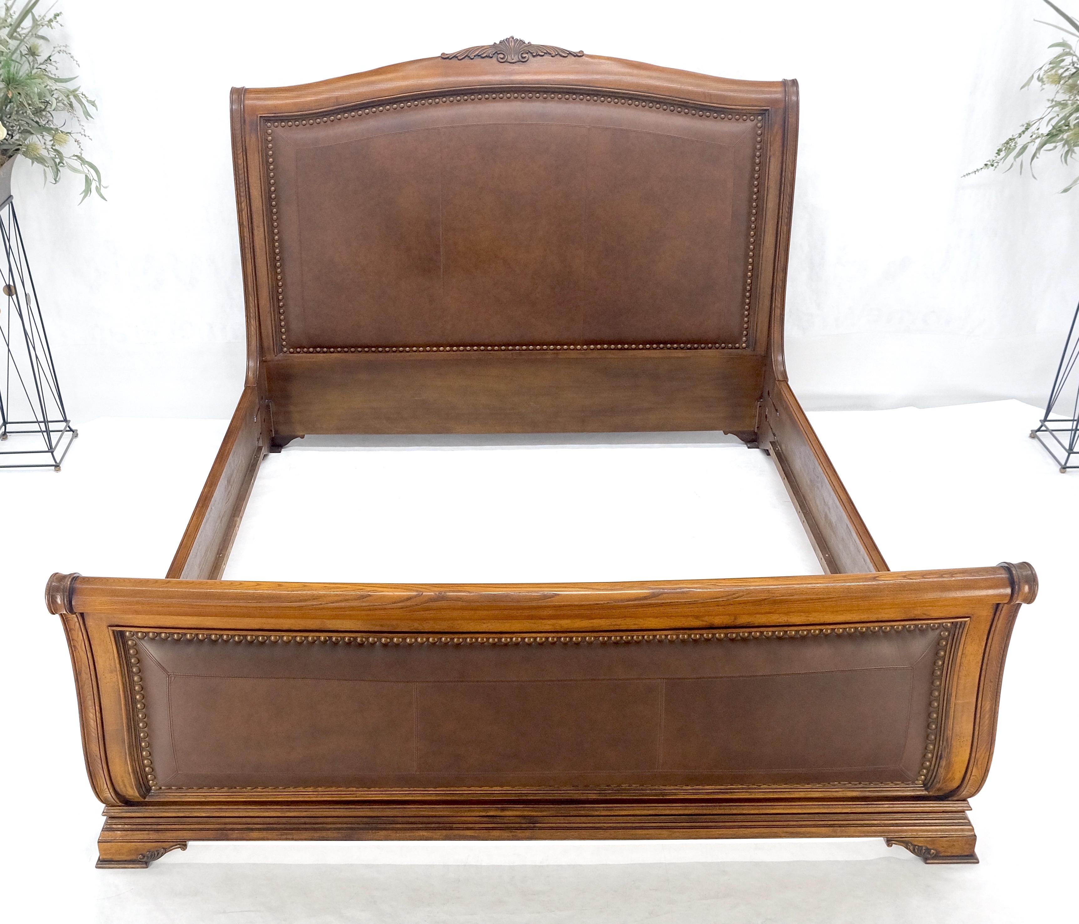 Colonial espagnol Lit à baldaquin KING Size en cuir sculpté Brown MINT ! en vente