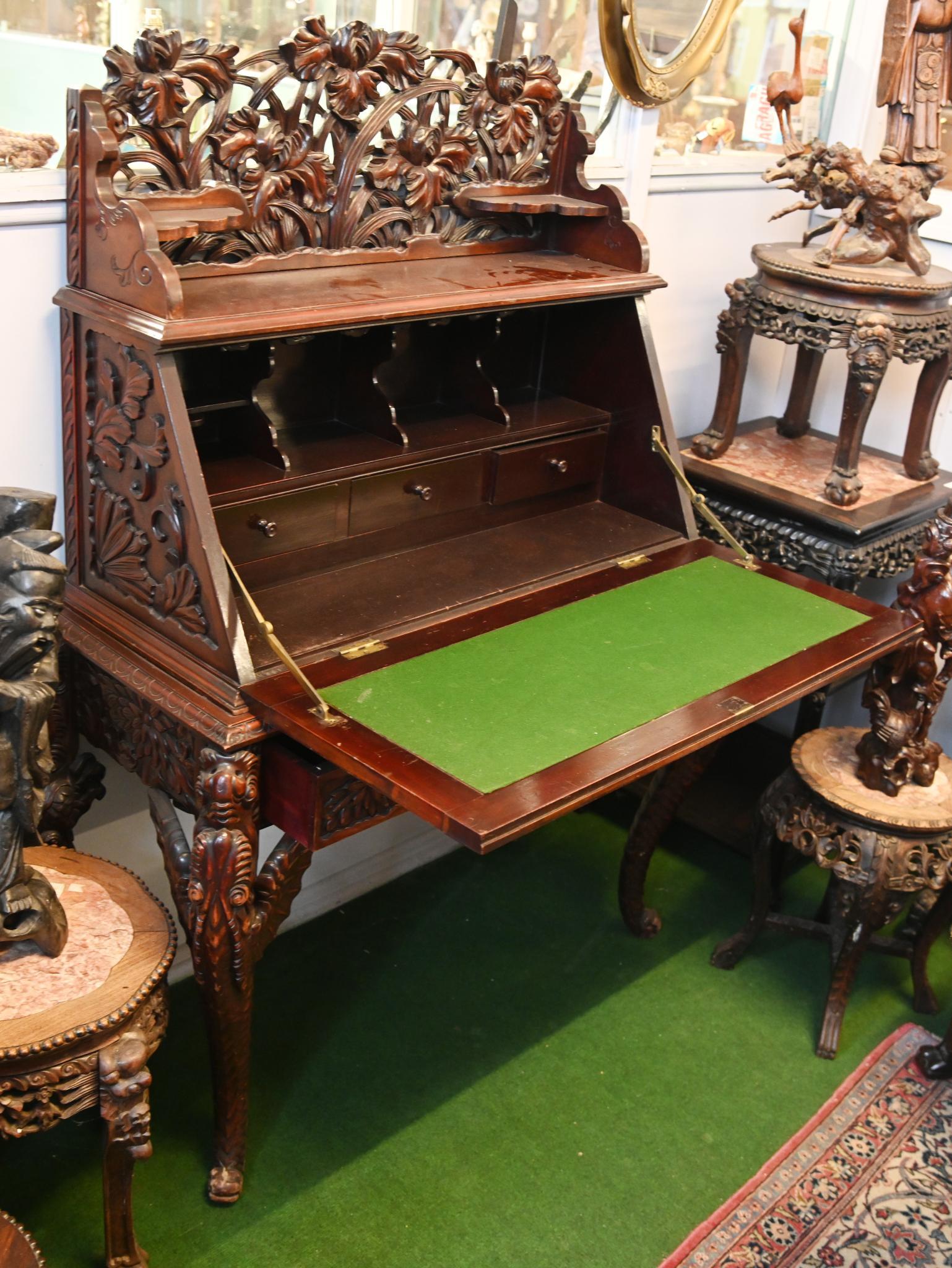 Geschnitzt Chinesisch Bureau Schreibtisch Hartholz 1860 im Angebot 1