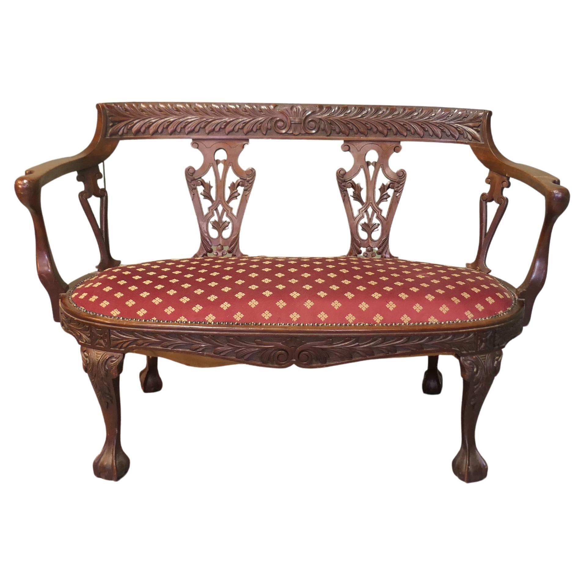 Sillón Chippendale chino tallado  Es una pieza encantadora en venta