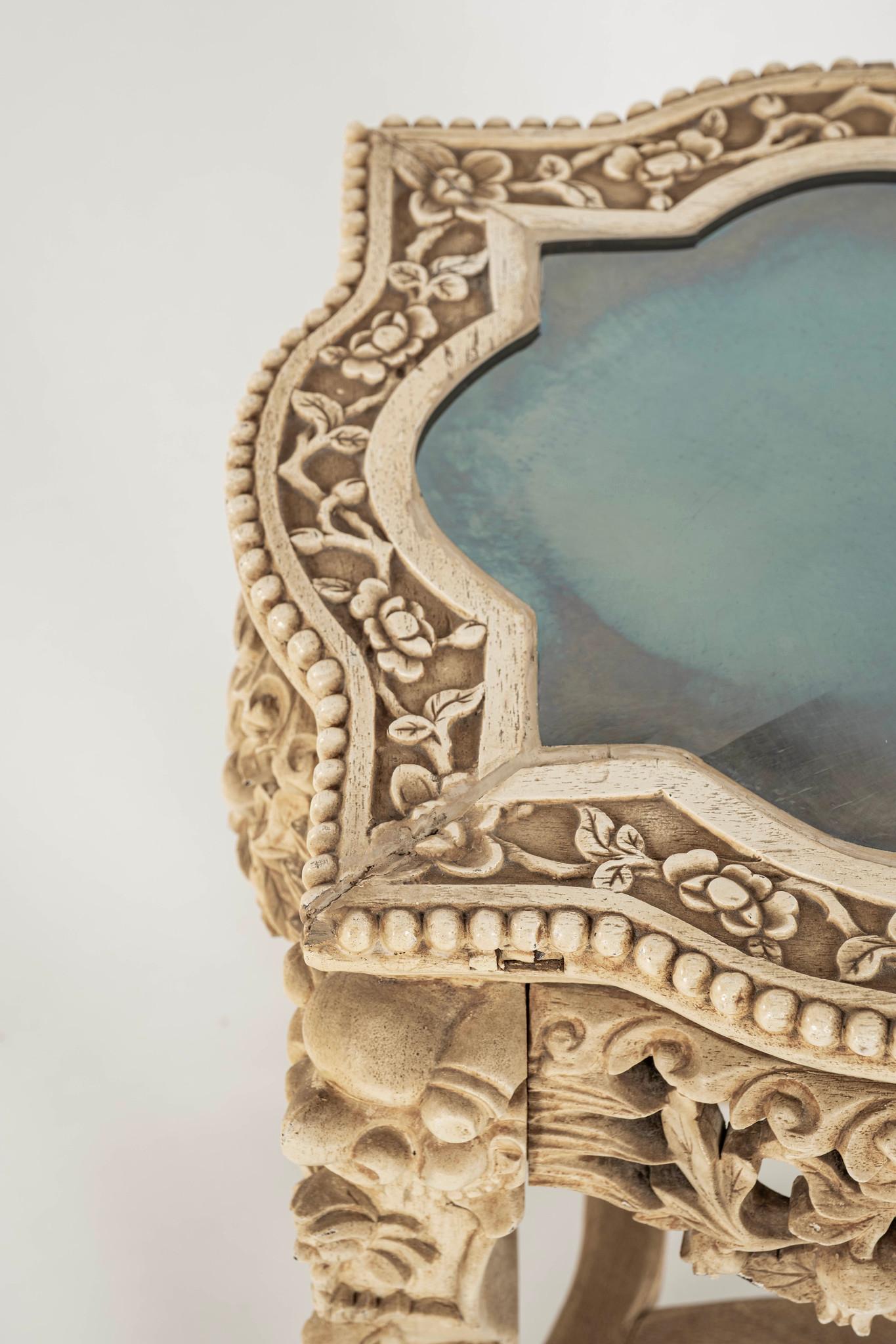 Carved Chinese Occasional Table In Good Condition For Sale In Houston, TX