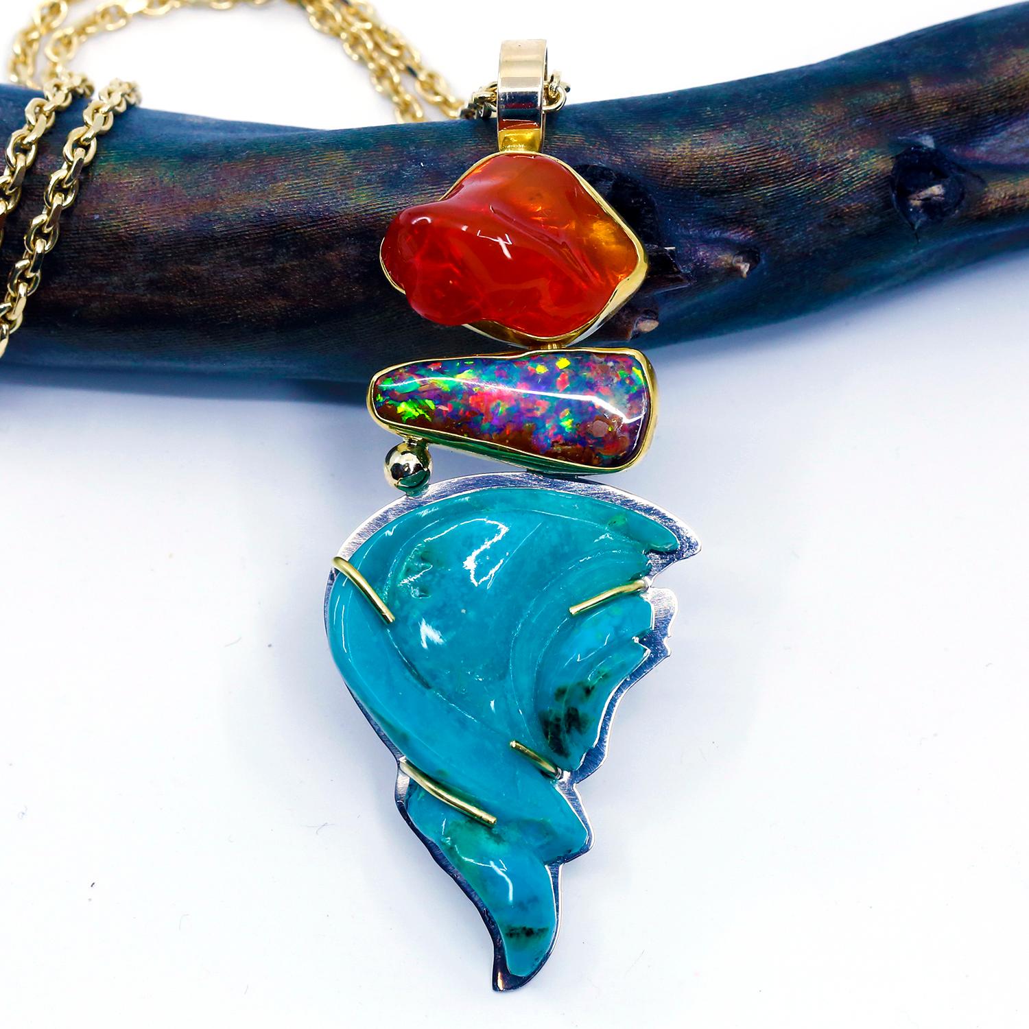 Artigiano Ciondolo scolpito in crisocolla Opale Boulder Opale messicano 22k 18k Argento pregiato in vendita