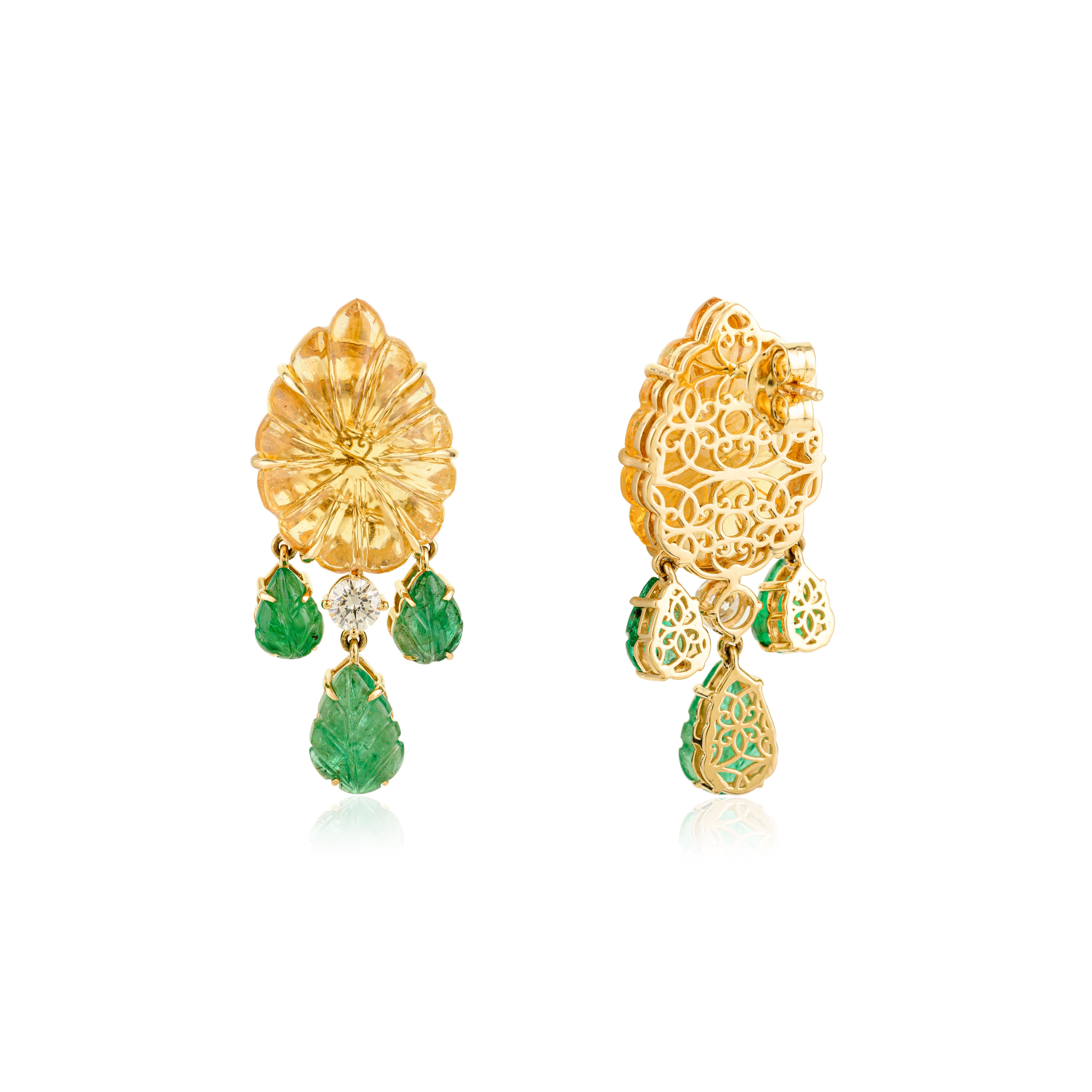 Carved Citrine and Emerald Drop Earrings Crafted in 18k yellow gold with Diamond (Art déco) im Angebot