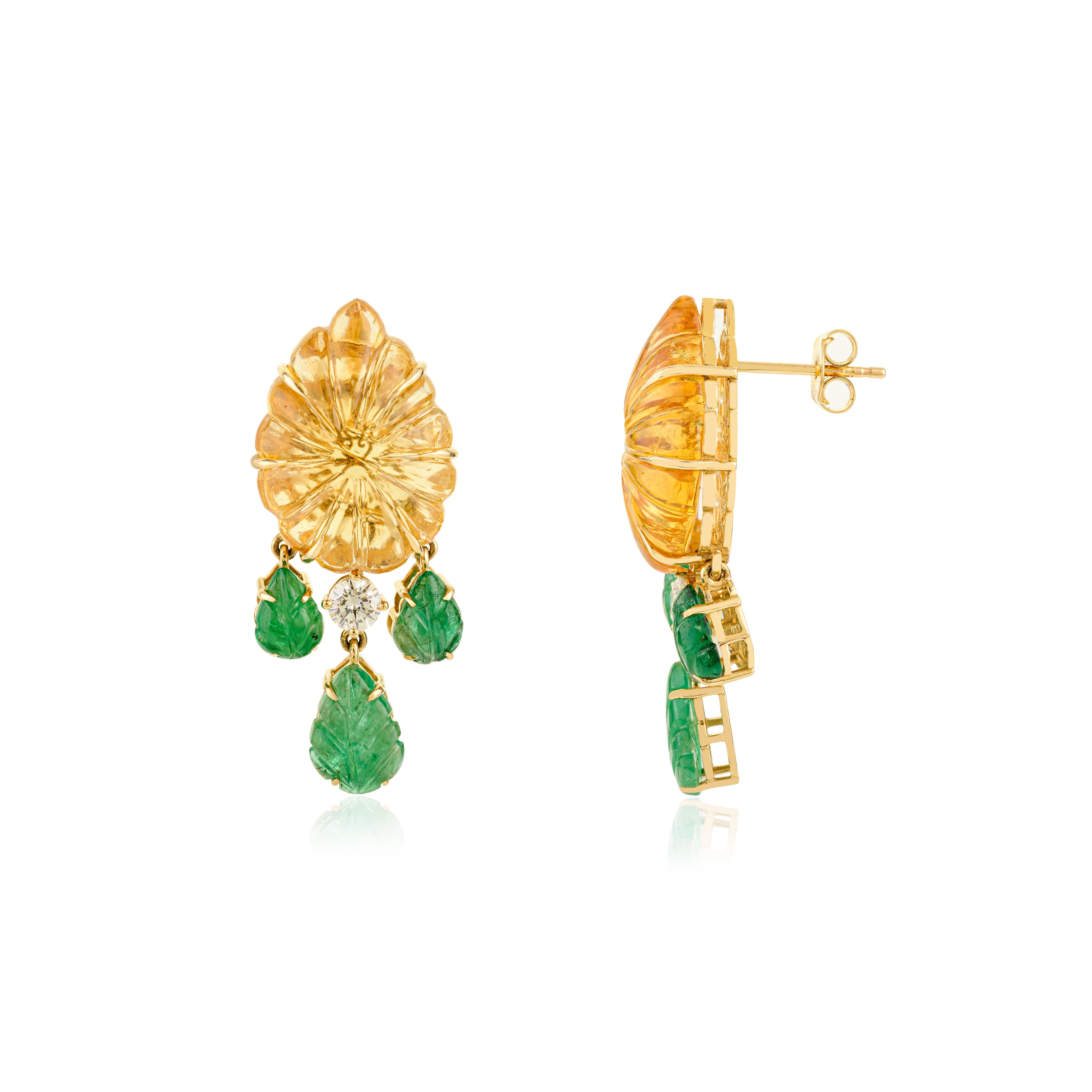 Carved Citrine and Emerald Drop Earrings Crafted in 18k yellow gold with Diamond im Zustand „Neu“ im Angebot in New York, NY
