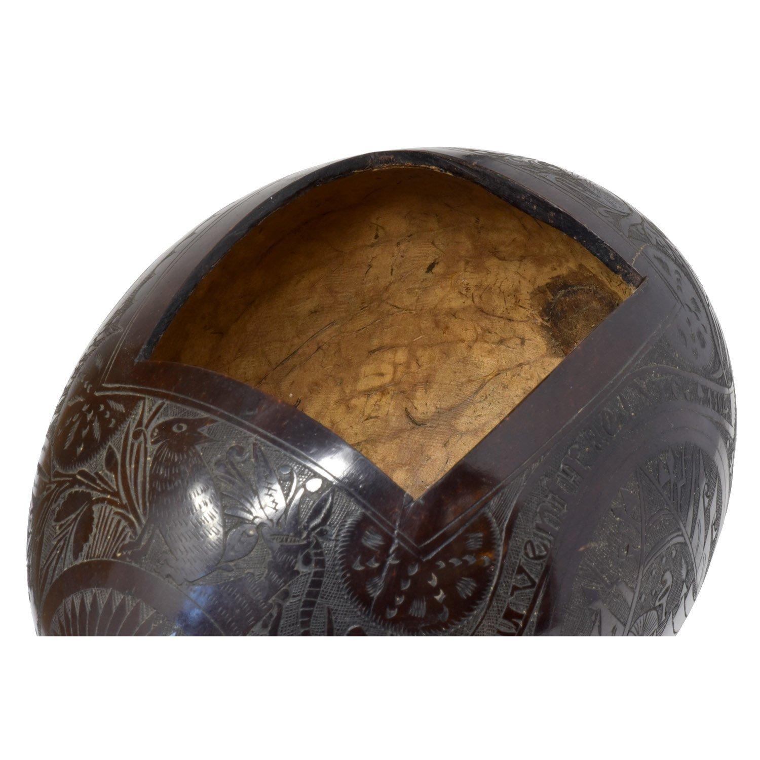 Early 20th Century Carved Coconut Shell Box from Nicaragua, 1904