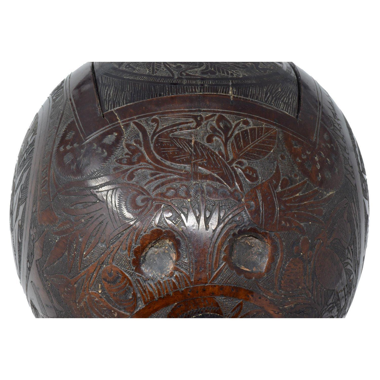 Carved Coconut Shell Box from Nicaragua, 1904 2