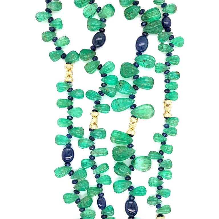 Carved Colombian Emerald and Blue Sapphire Beads White Diamond Gold Necklace In New Condition For Sale In Admiralty, HK