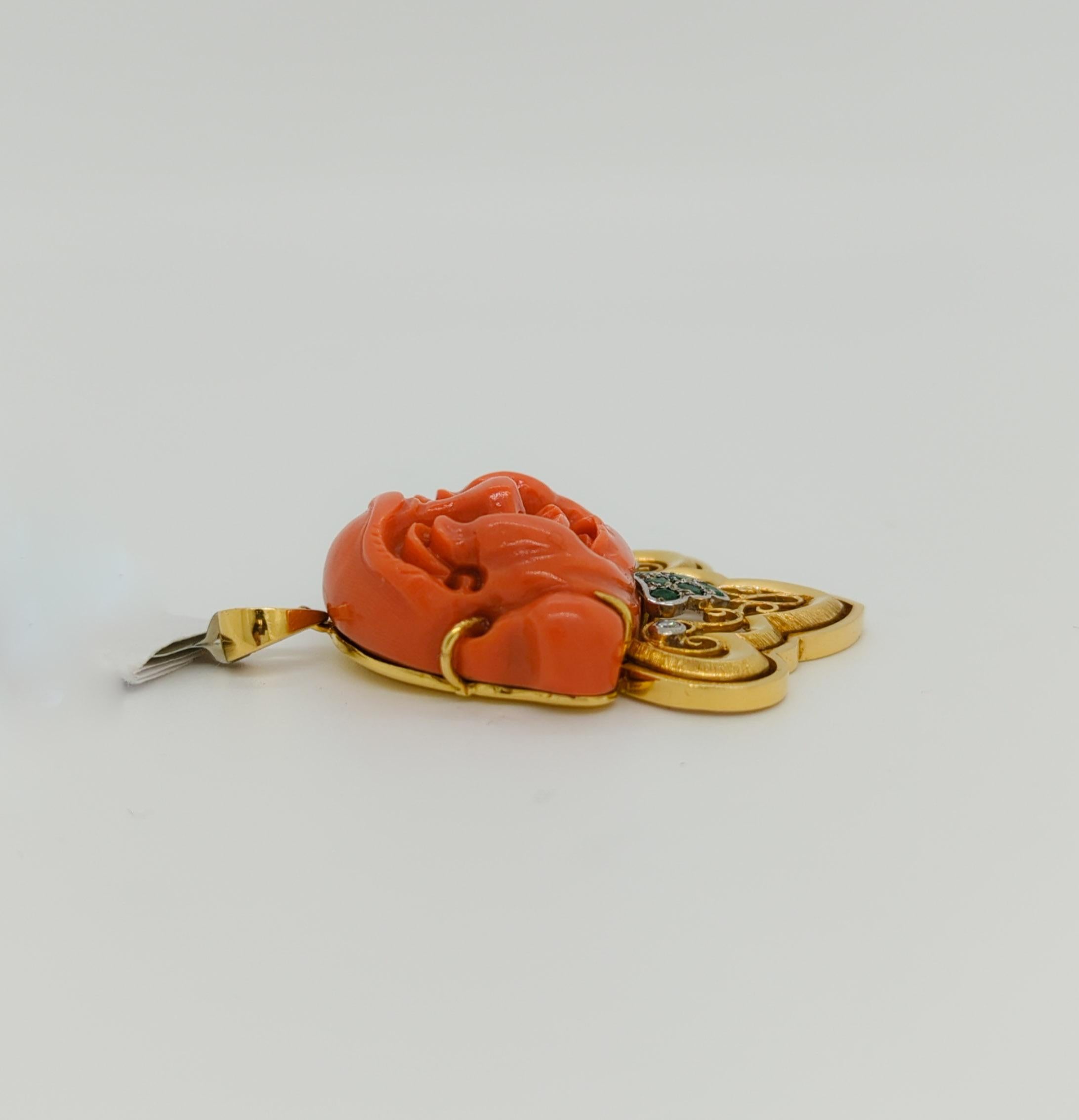 Carved Coral Smiling Buddha Pendant in 18K Two Tone Gold In New Condition For Sale In Los Angeles, CA