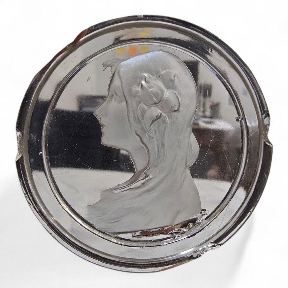 Medallón de Cristal Tallado - Siglo XIX Romántico en venta