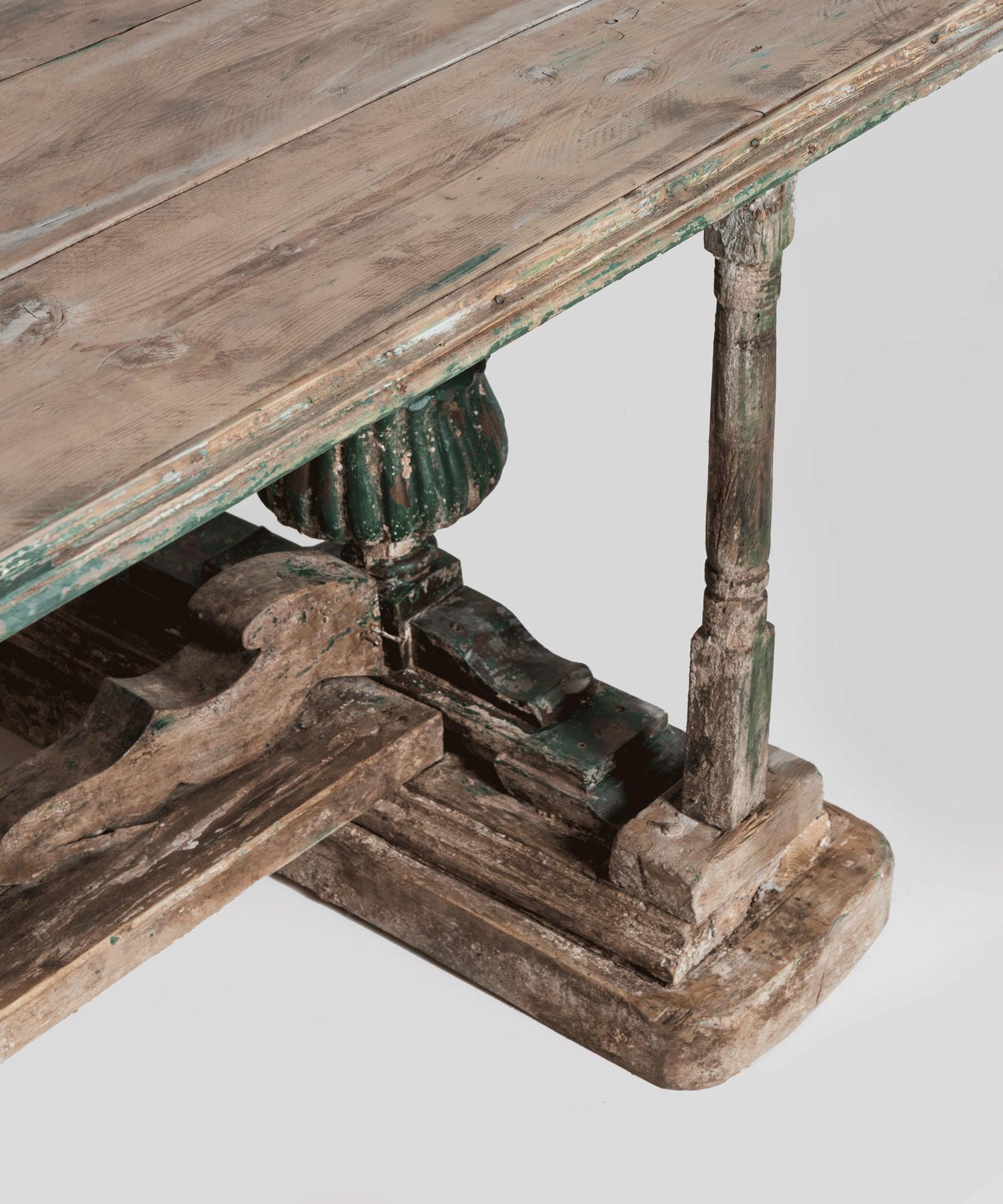 Carved Dining Table, Italy, 18th Century In Good Condition In Culver City, CA