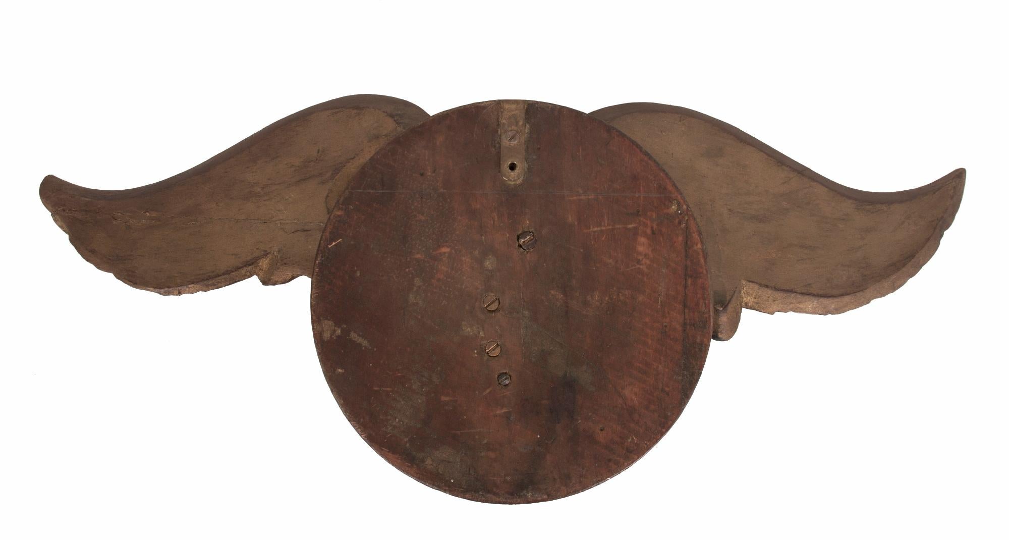 Eagle sculpté sur plaque circulaire, vers 1860-1876 en vente 1