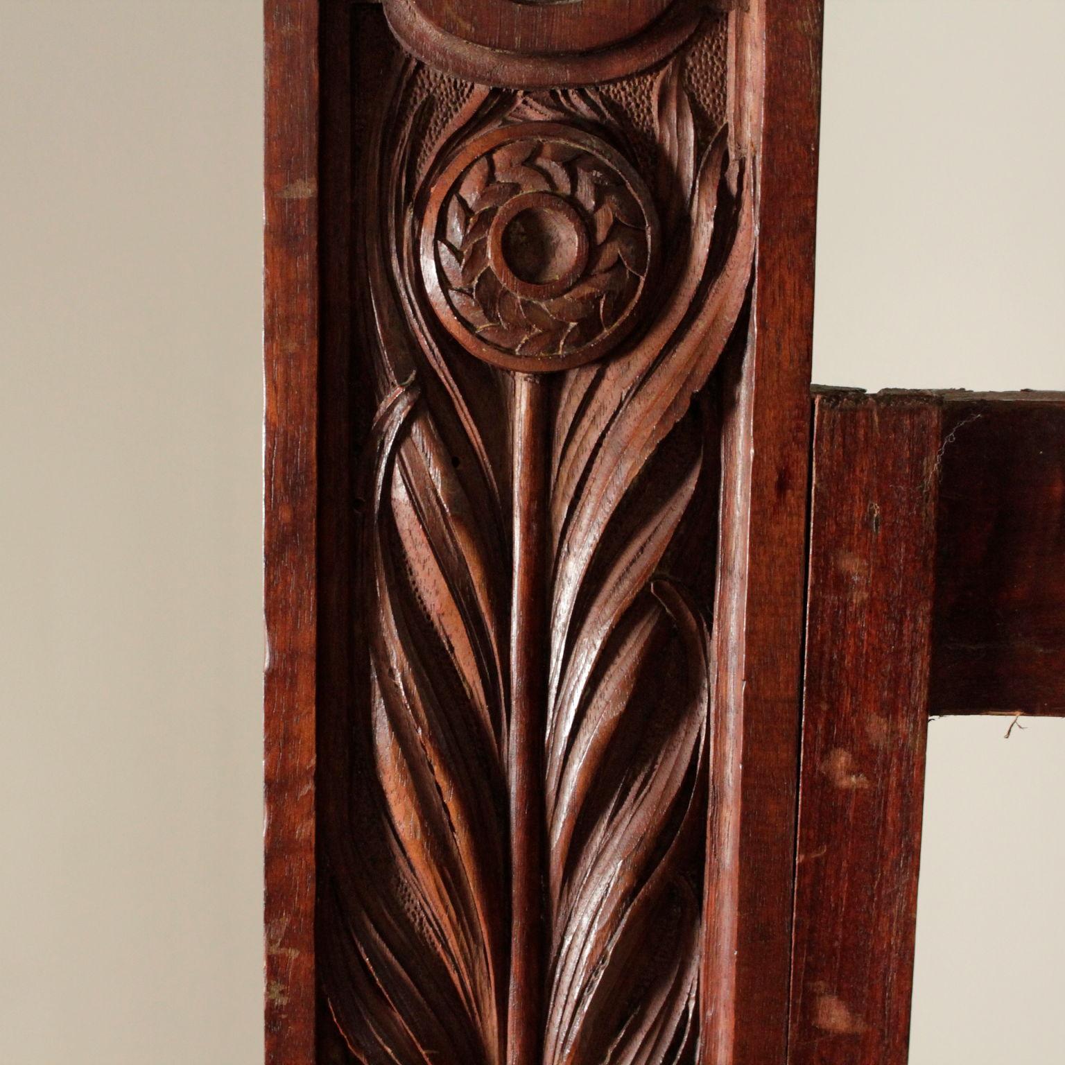 Other Carved Easel for Paintings