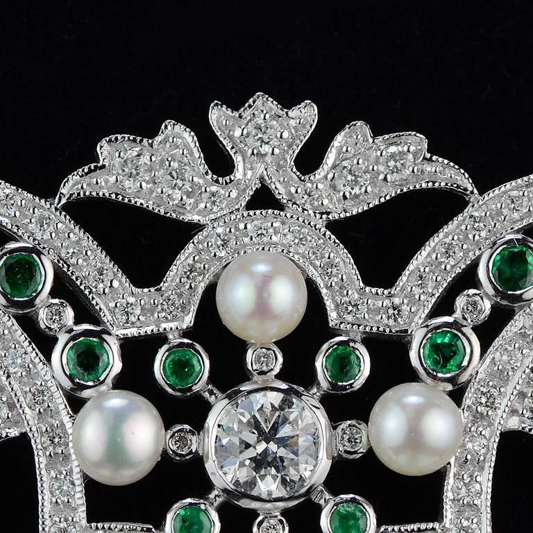 Carved Emerald 11.37 Carat Akoya Pearl Diamond Drop Necklace In New Condition In Bangkok, TH