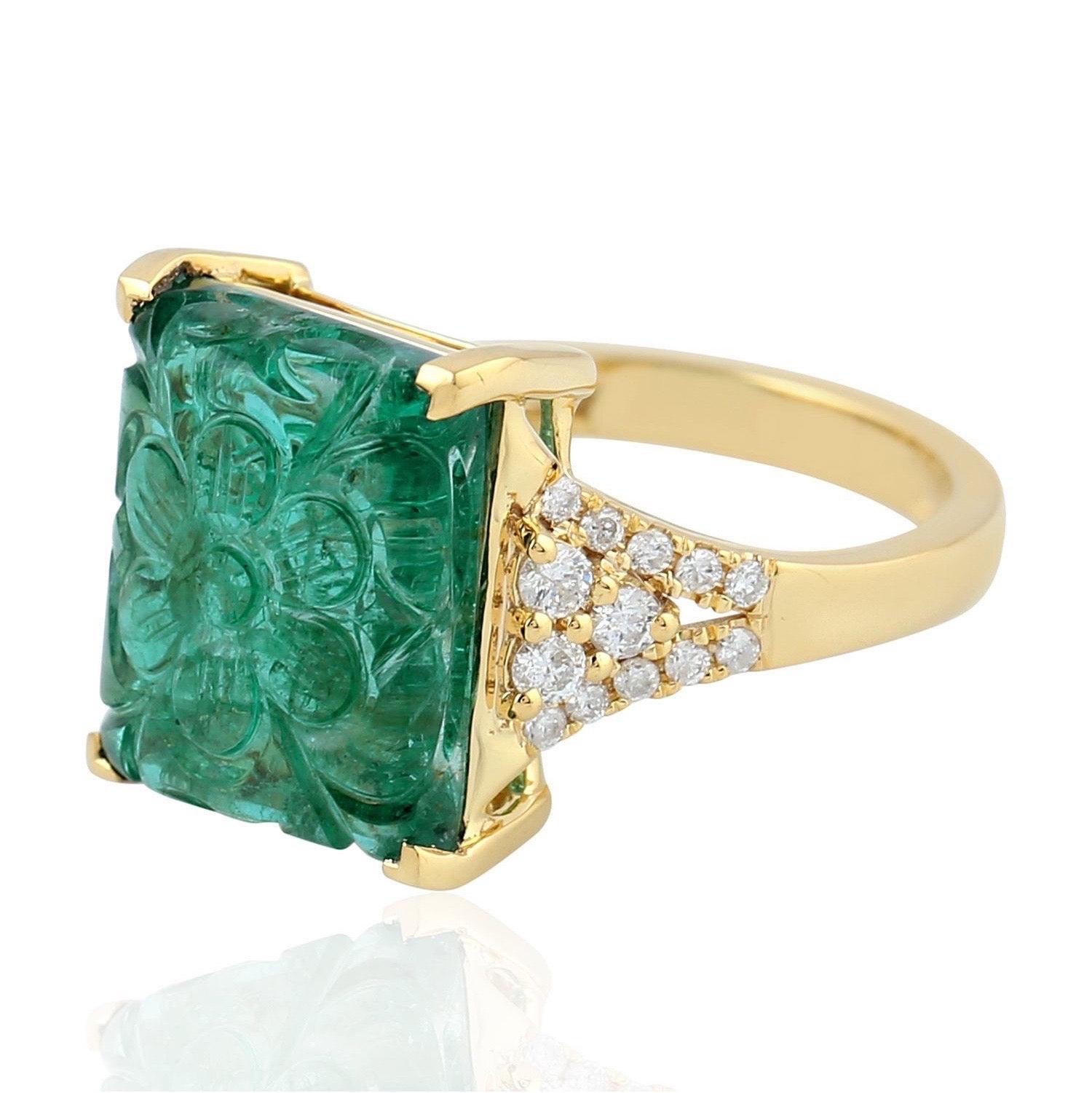 For Sale:  Carved Emerald 14 Karat Gold Diamond Cocktail Ring 2