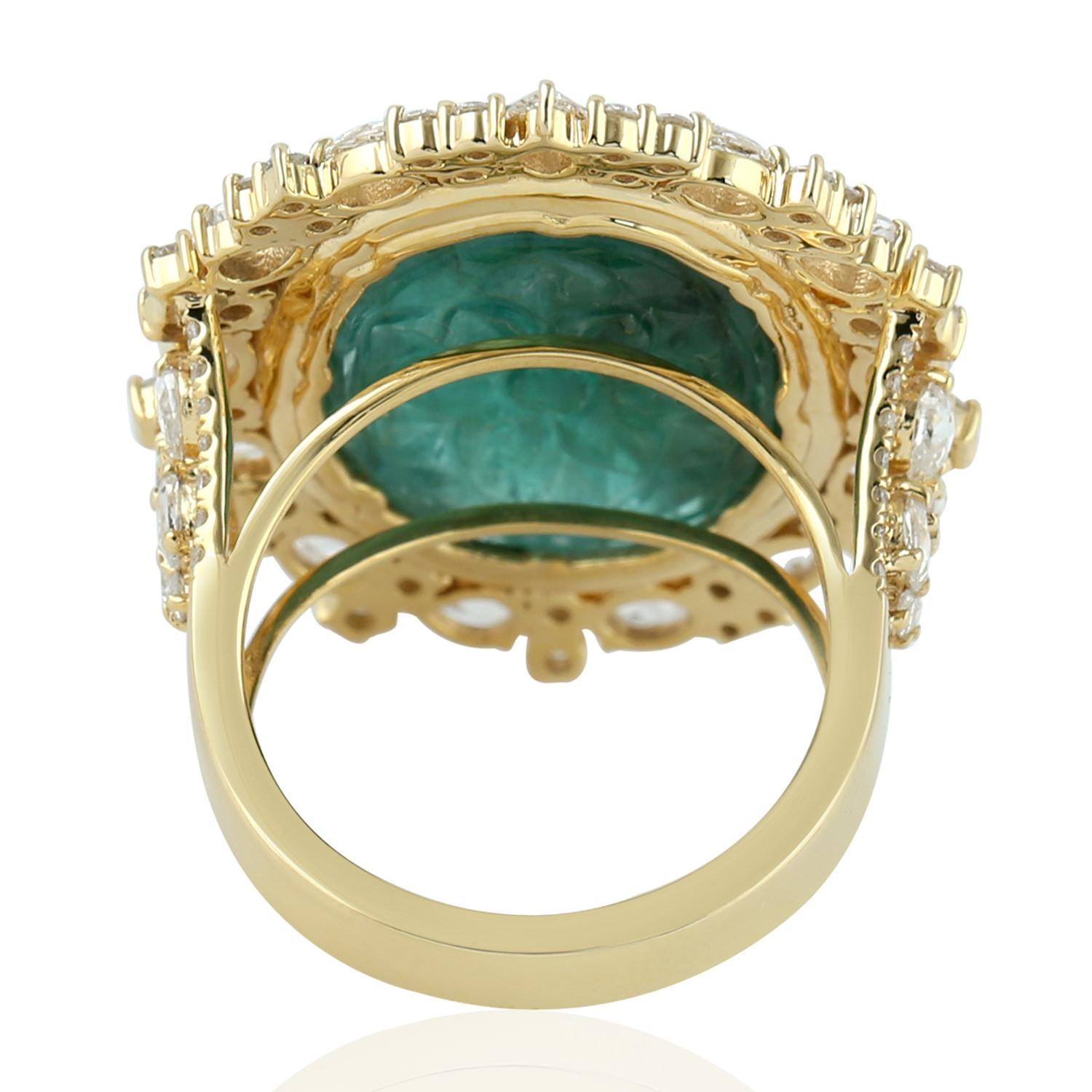 Carved Emerald Cocktail Ring With Diamonds In 18k Yellow Gold In New Condition For Sale In New York, NY