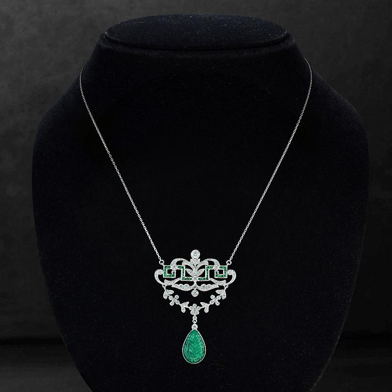Carved Emerald Diamonds Necklace 4
