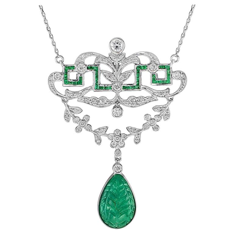 Carved Emerald Diamonds Necklace
