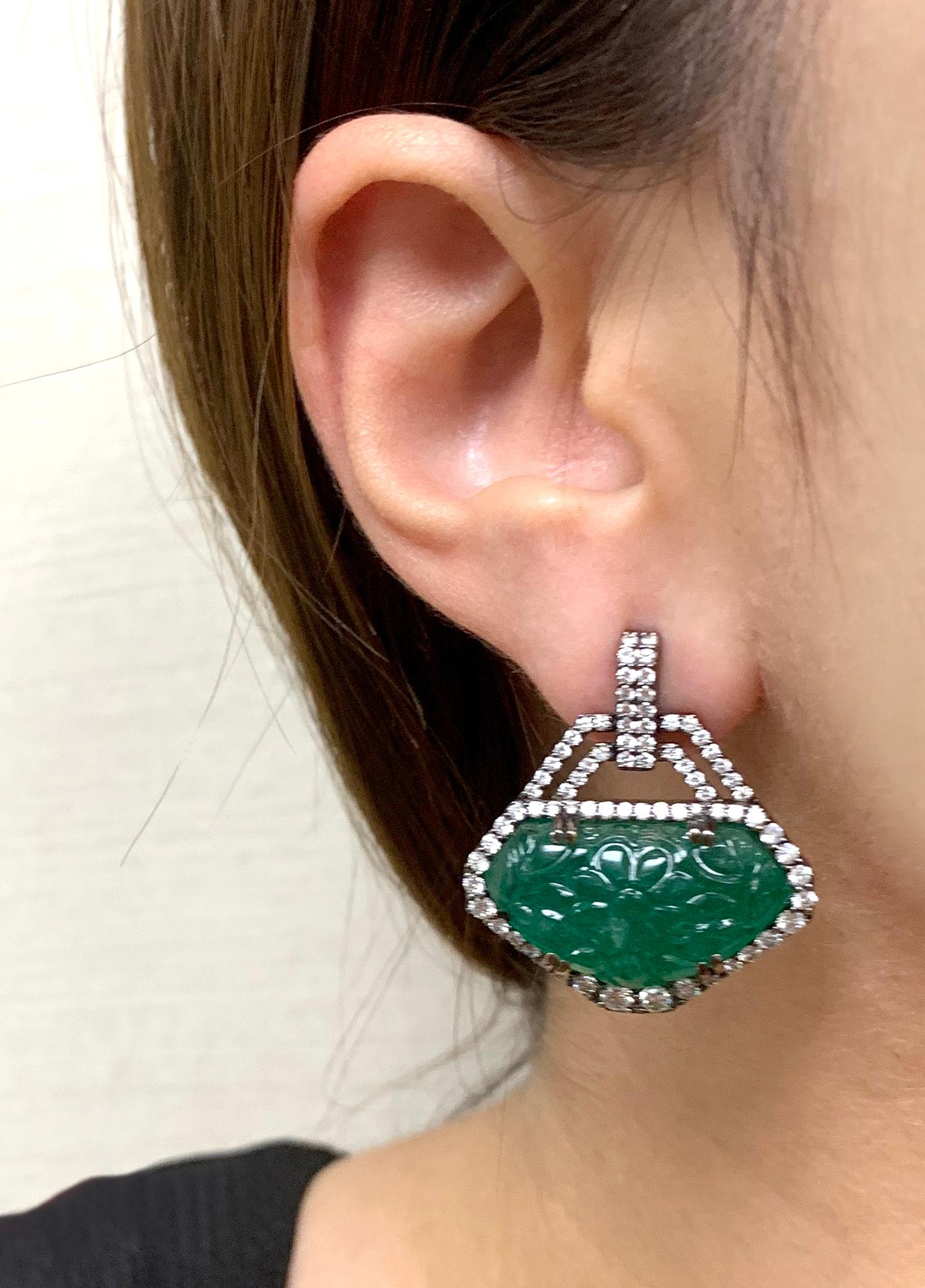 Carved Emerald Earrings with Diamonds, in 18K Yellow Gold, from 'G-One' Collection

Approx. Wt: 36.31 Carats (Emerald)

Diamonds: G-H / VS, Approx. Wt: 2.50 Carats