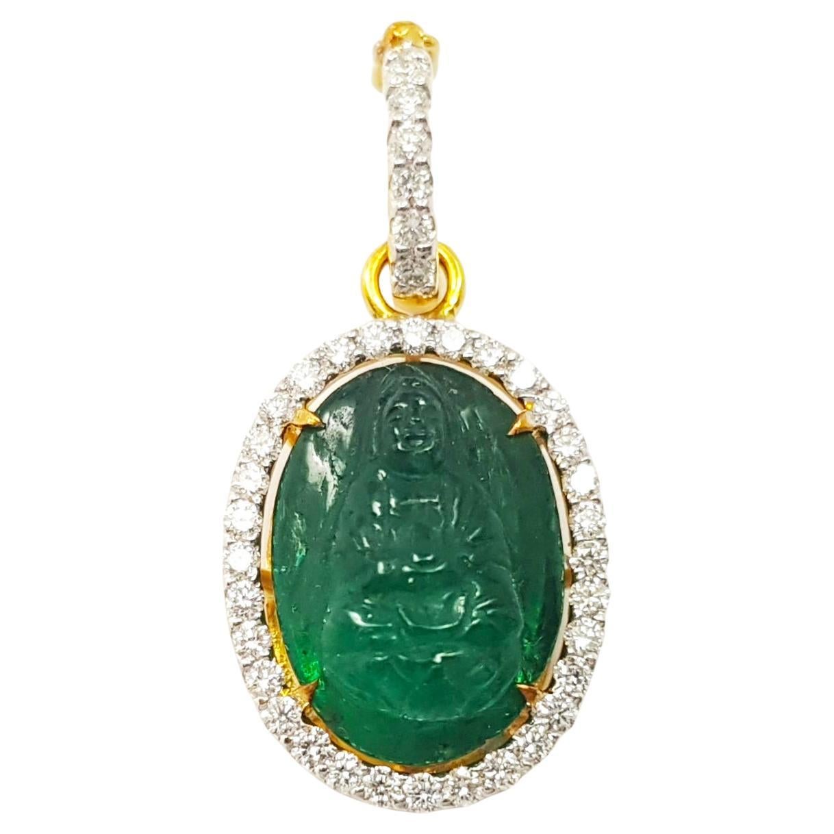 Pendentif déesse de la misère avec émeraude sculptée et diamants, serti dans des montures en or 18 carats