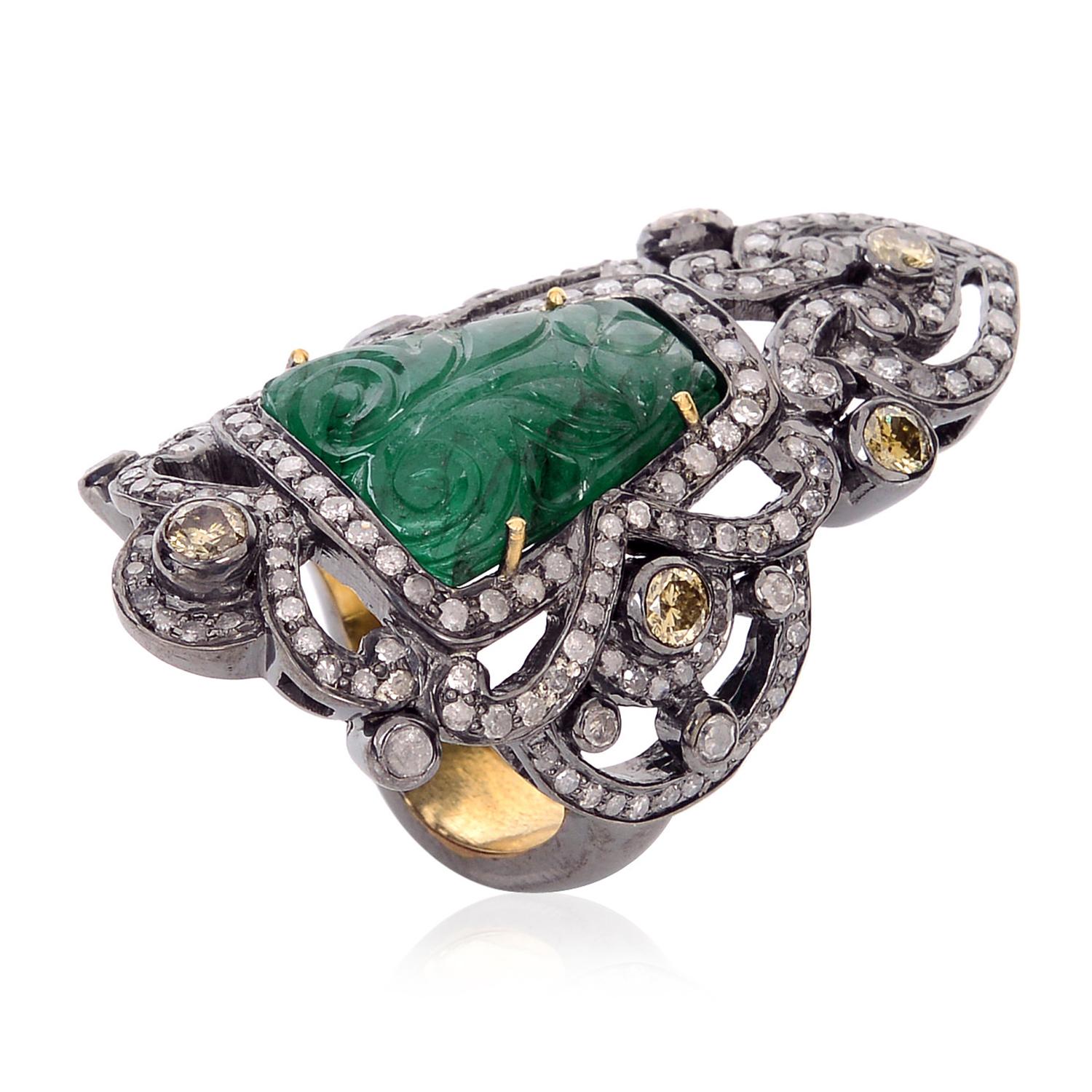 Art déco Carved Emerald Knuckle Ring With Ice & Pave Diamonds In 18k Gold & Silver en vente