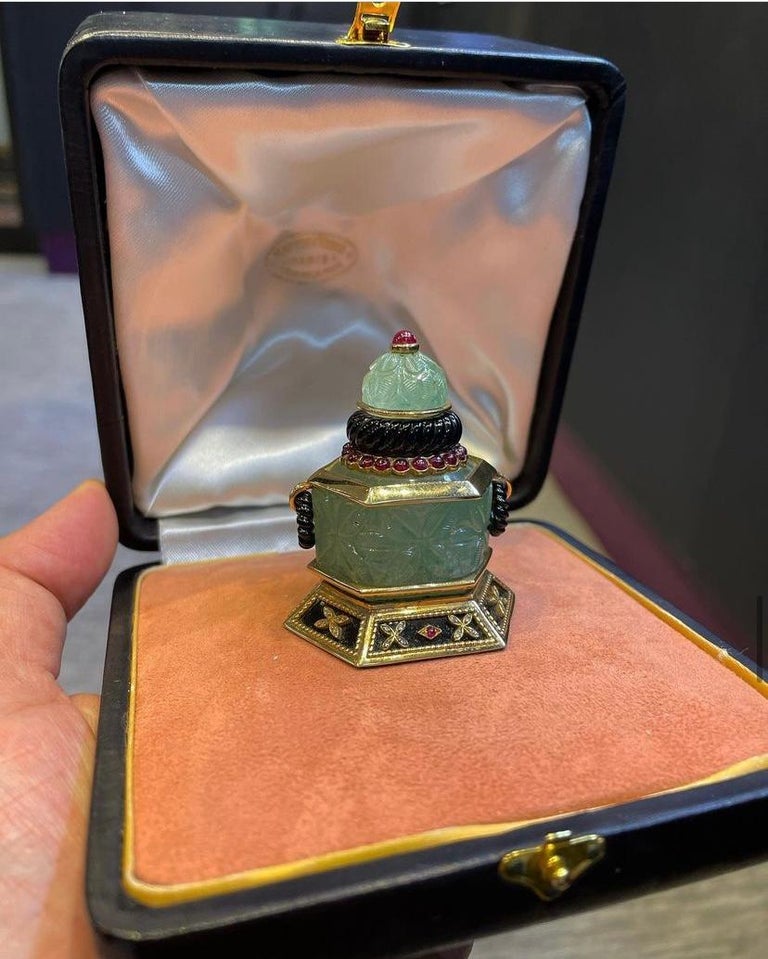 Carved Emerald Perfume Bottle Flask by Mappin and Webb For Sale at 1stDibs
