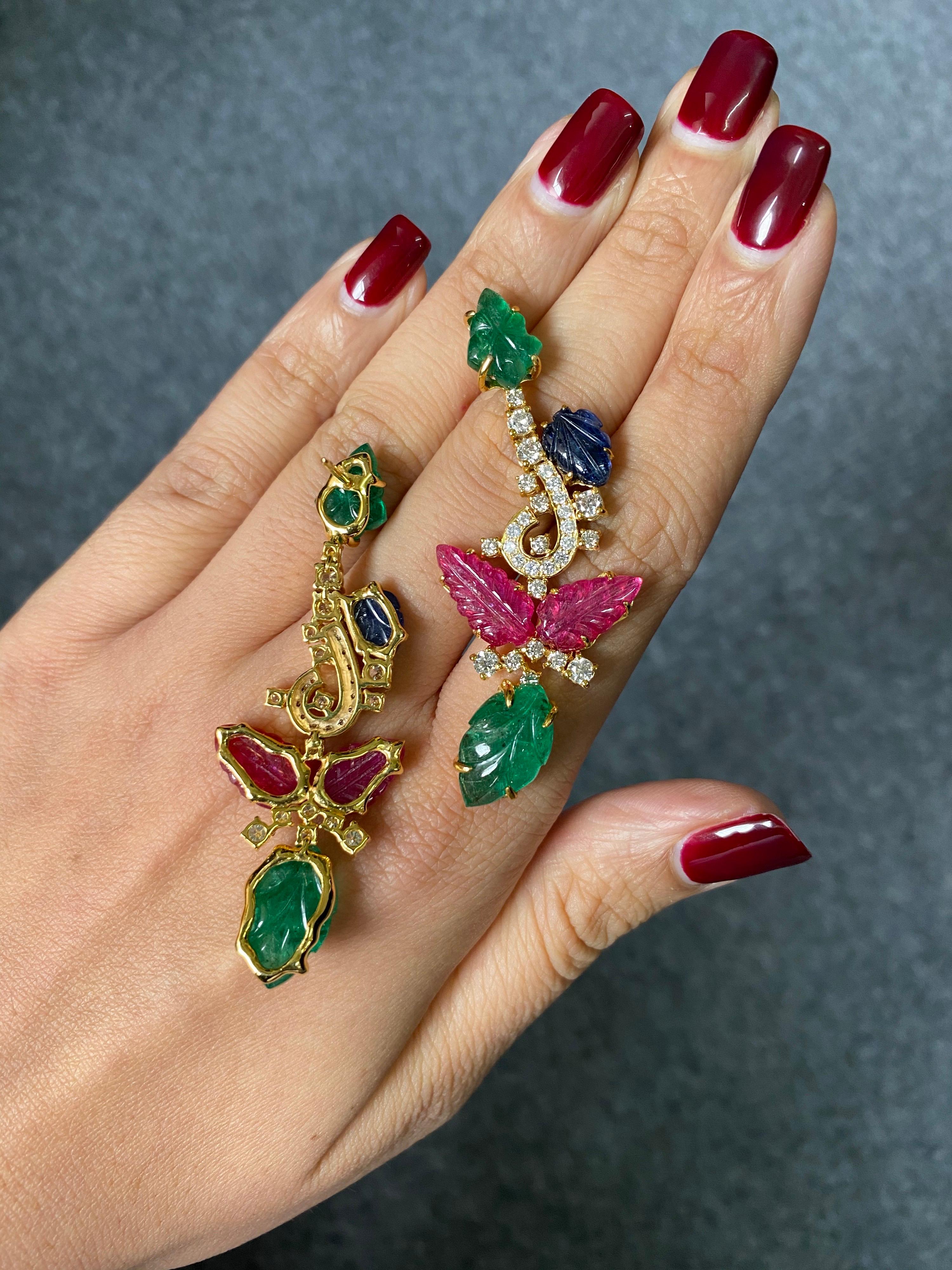 Art Deco Tutti Frutti Carved Emerald, Ruby, Sapphire Dangle Earrings For Sale 1