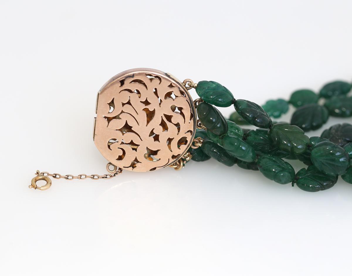 Carved Emeralds Rose-Cut Diamonds Bracelet, 1900 For Sale 1