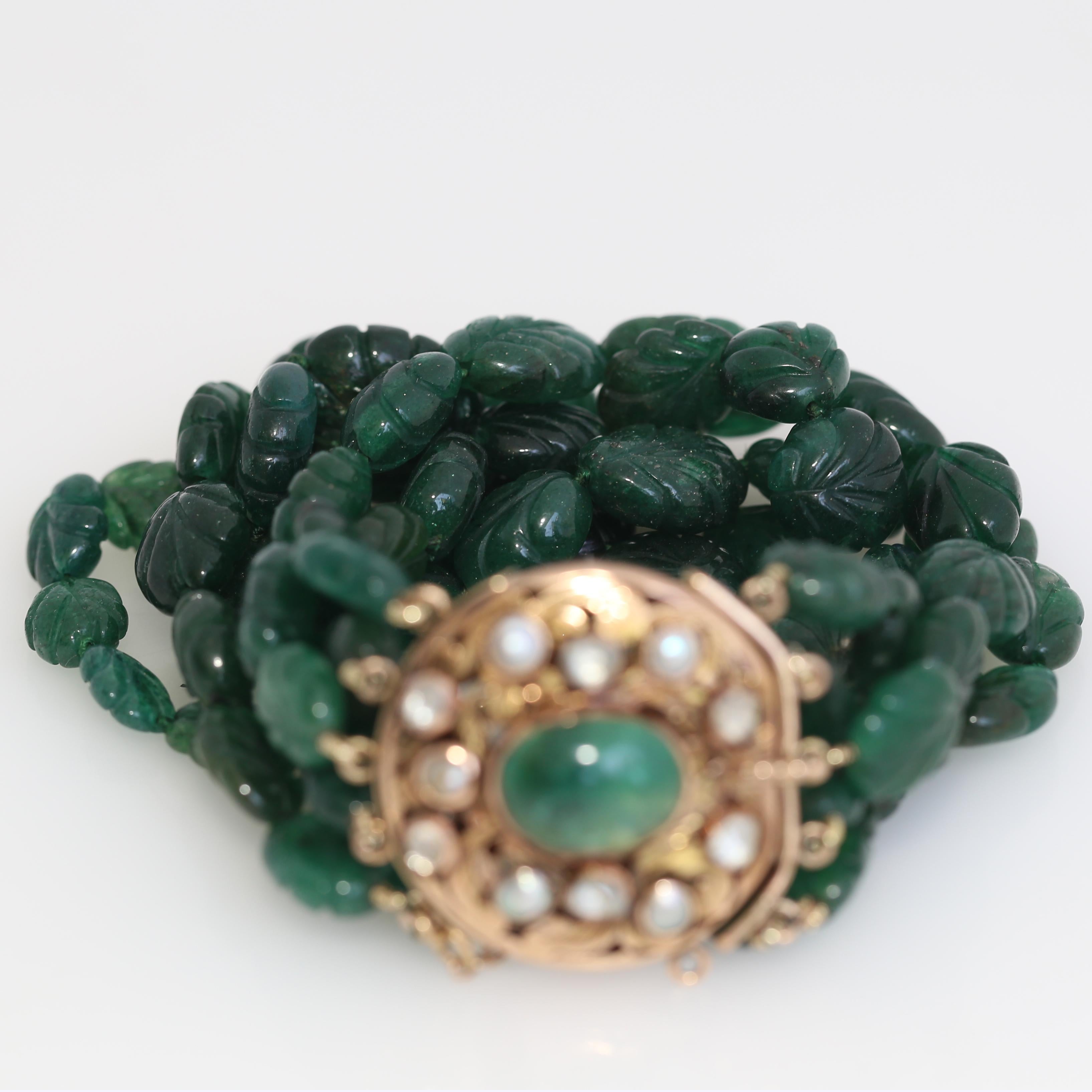 Carved Emeralds Rose-Cut Diamonds Bracelet, 1900 For Sale 4