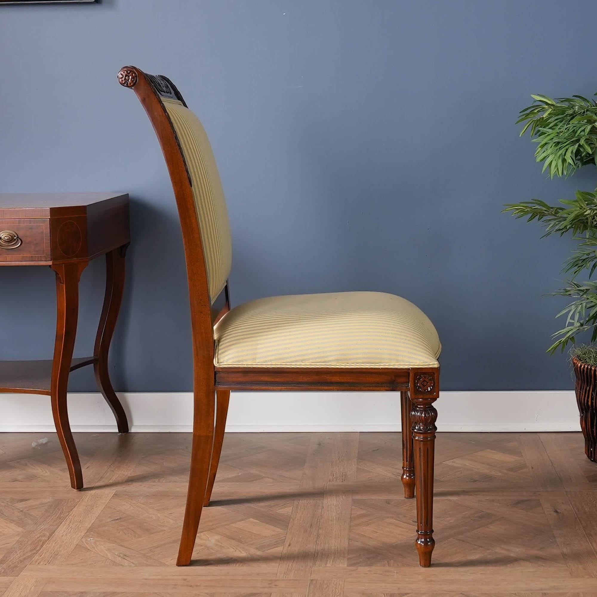 Chaises tapissées Empire sculptées, ensemble de 10 pièces en vente 8