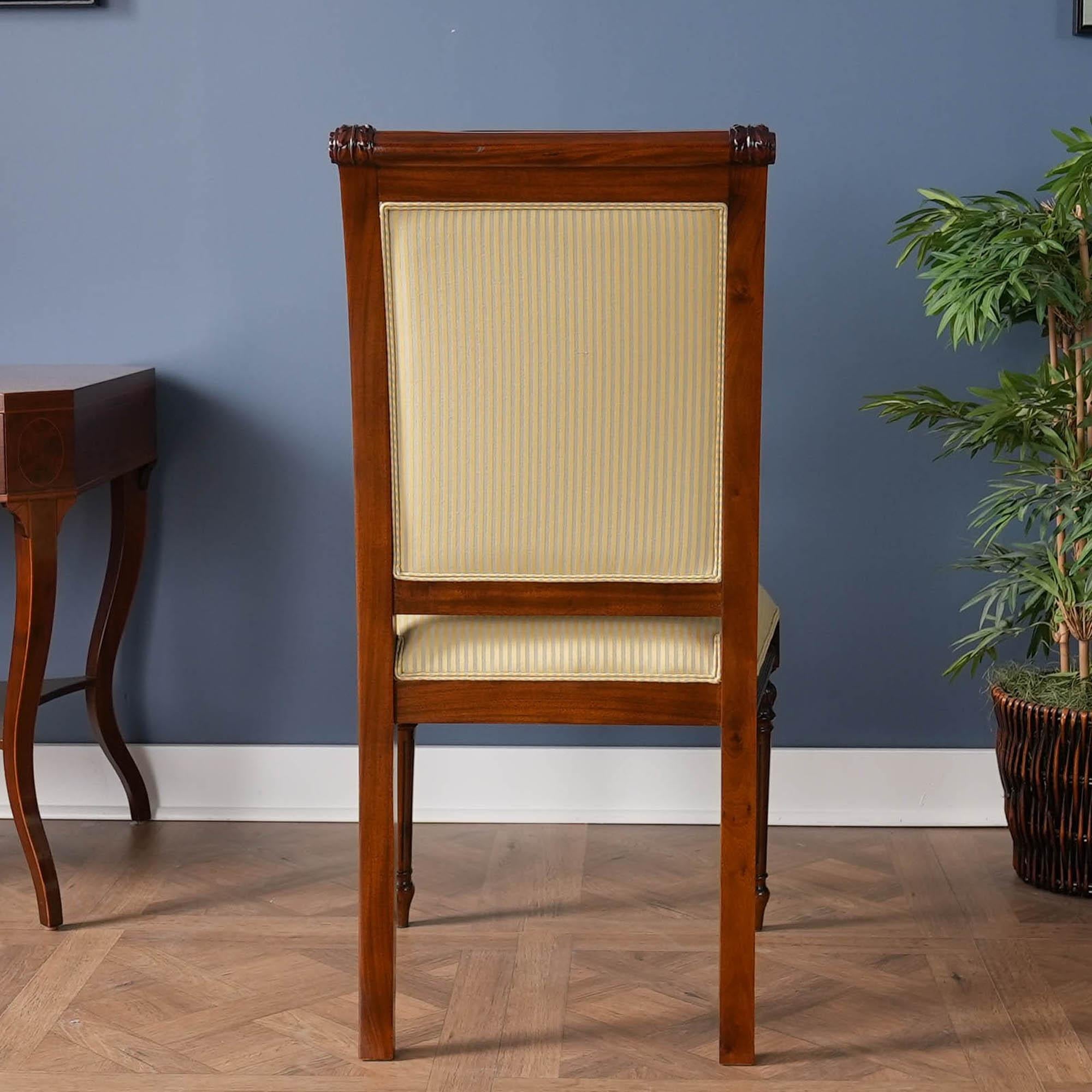 Chaises tapissées Empire sculptées, ensemble de 10 pièces en vente 10