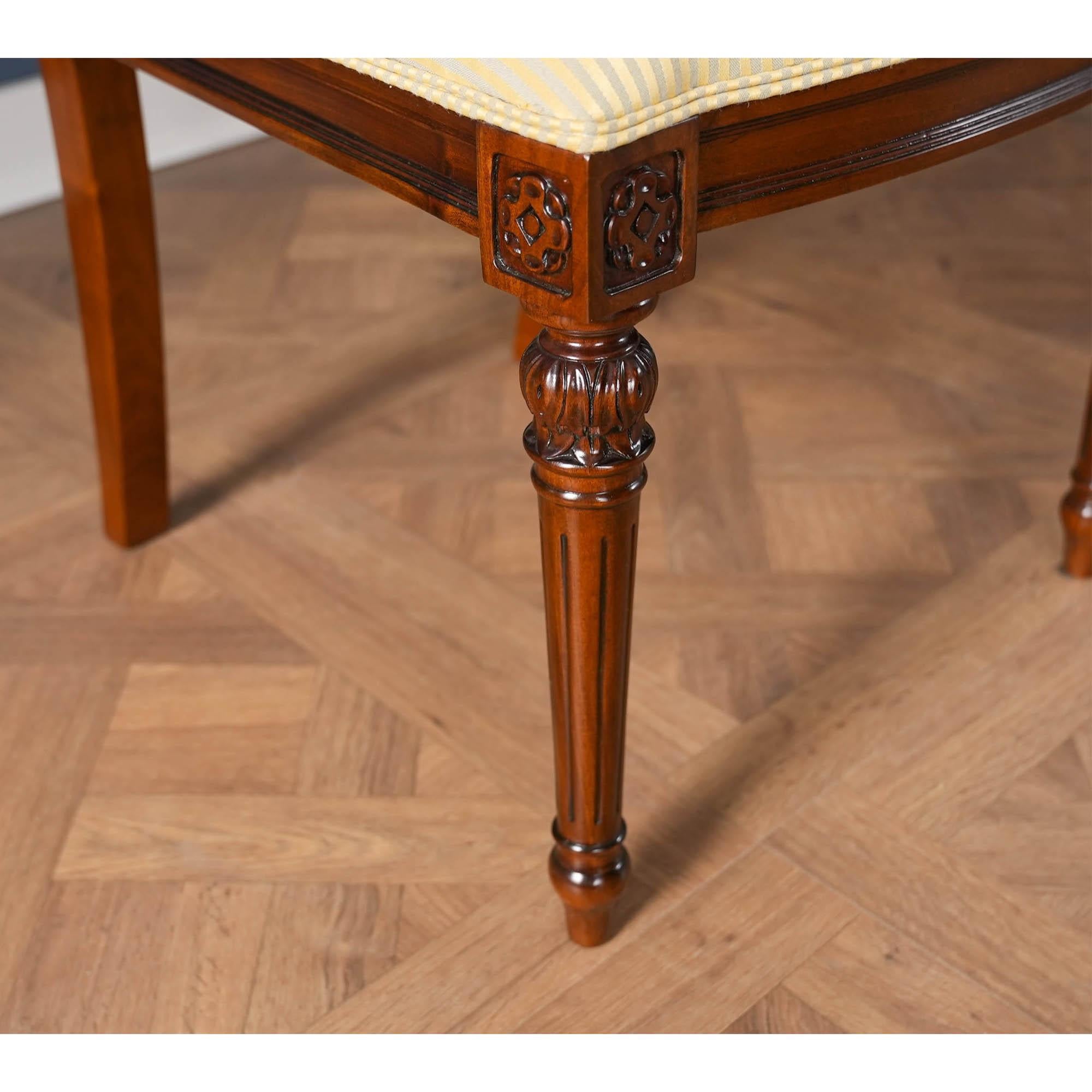 Chaises tapissées Empire sculptées, ensemble de 10 pièces en vente 12