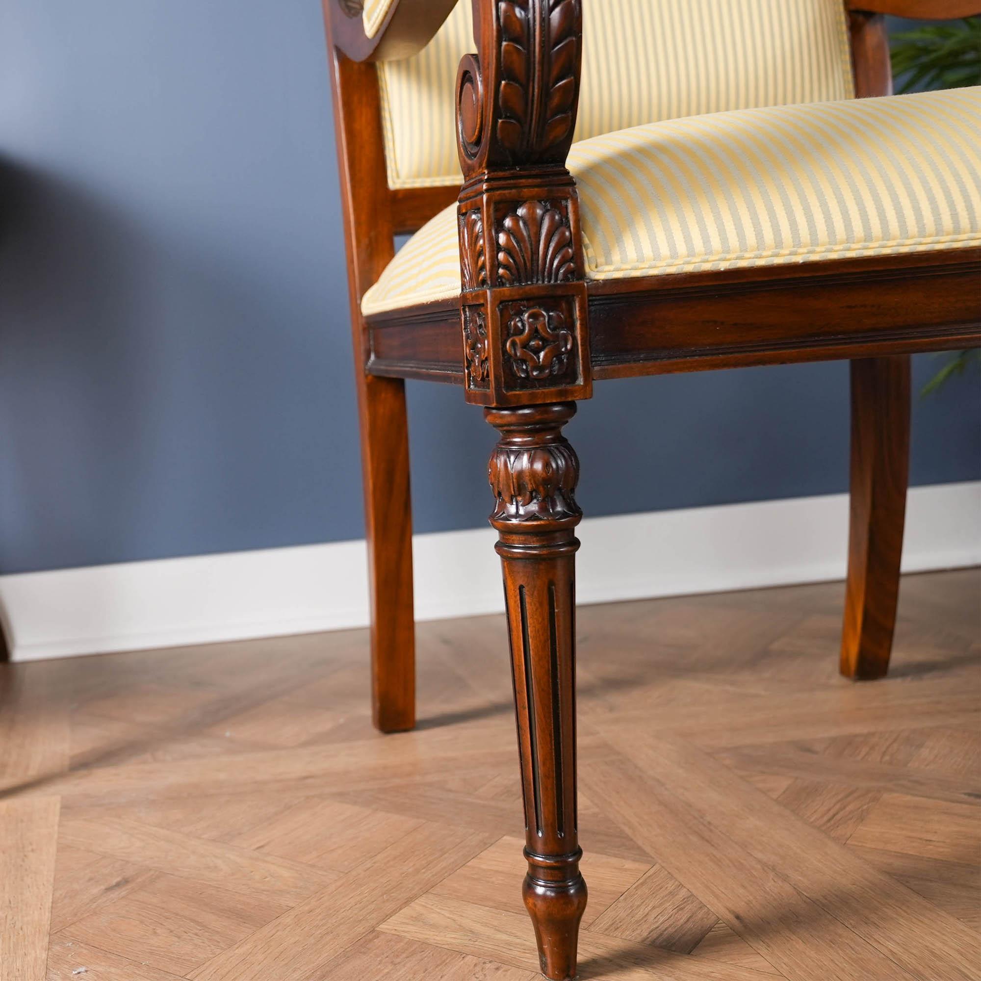 XXIe siècle et contemporain Chaises tapissées Empire sculptées, ensemble de 10 pièces en vente