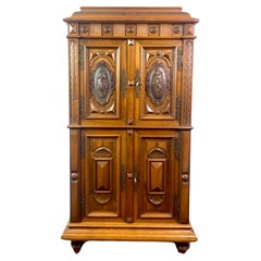 Carved English Cabinet - Renaissance - Louis Philippe period - 19th England