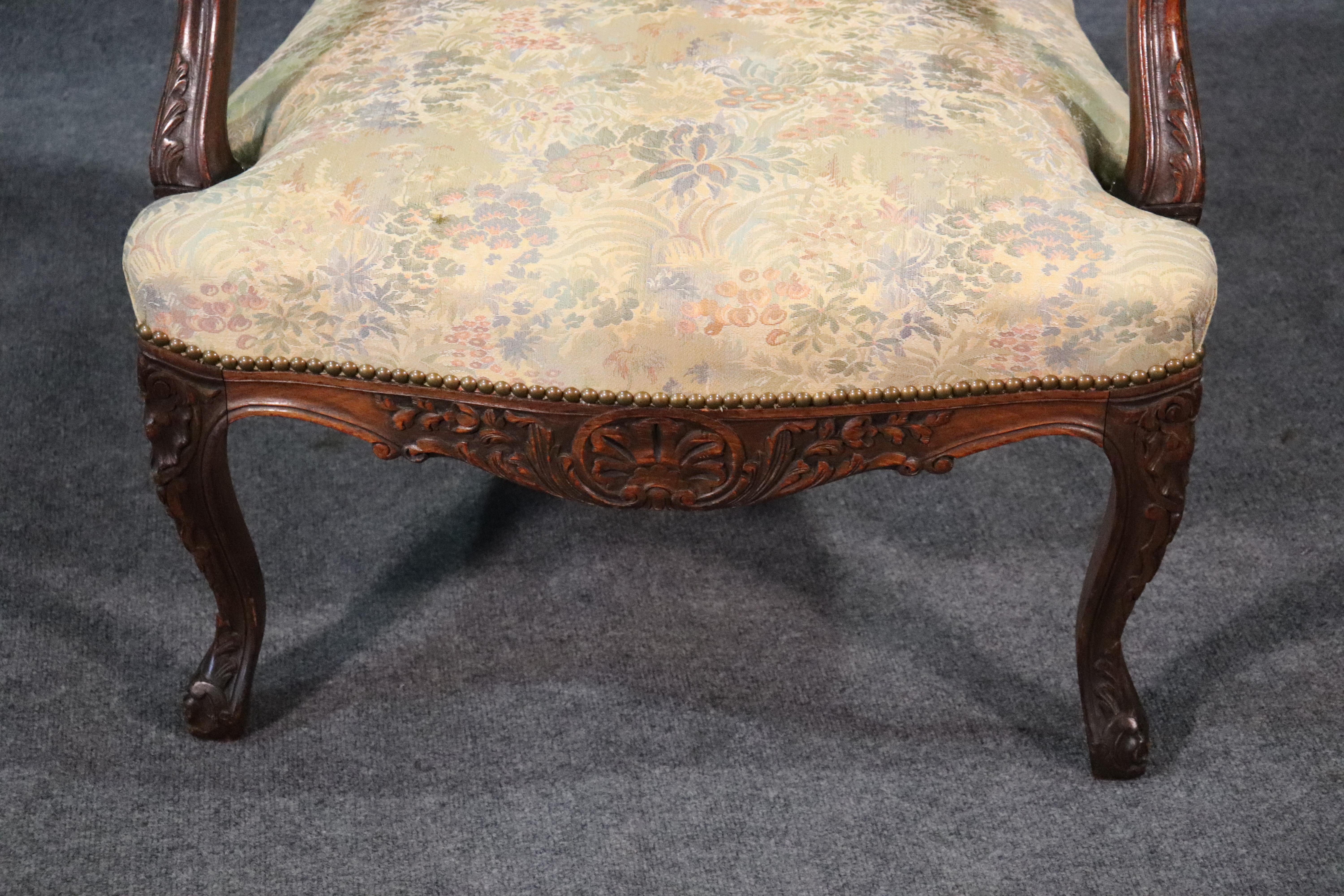 Carved English Walnut Georgian Armchair with Tapestry Upholstery and Nailheads In Good Condition For Sale In Swedesboro, NJ