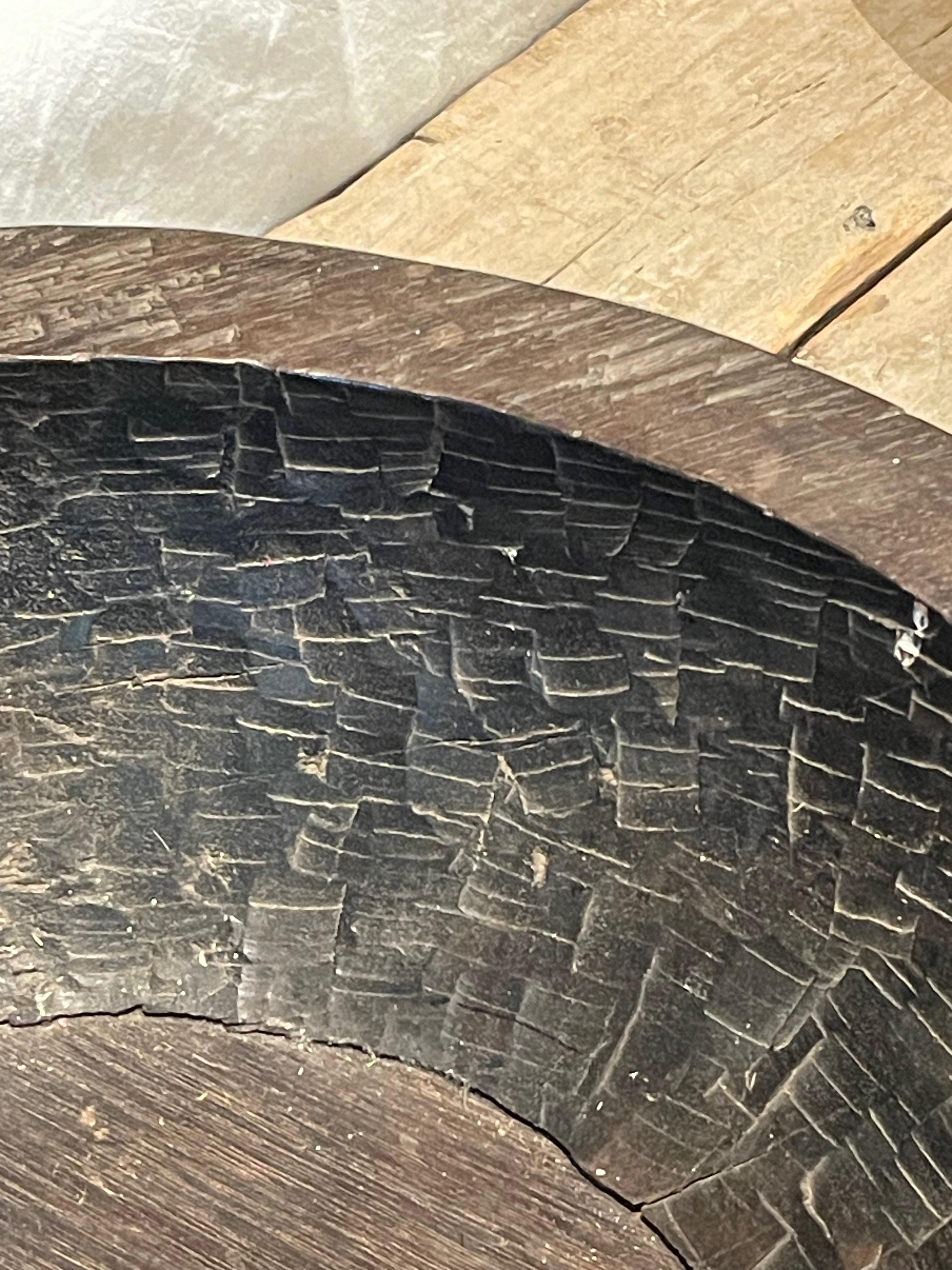 Scolpito  Ciotola in legno extra large, Indonesia, Contemporaneo In condizioni Nuovo in vendita a New York, NY