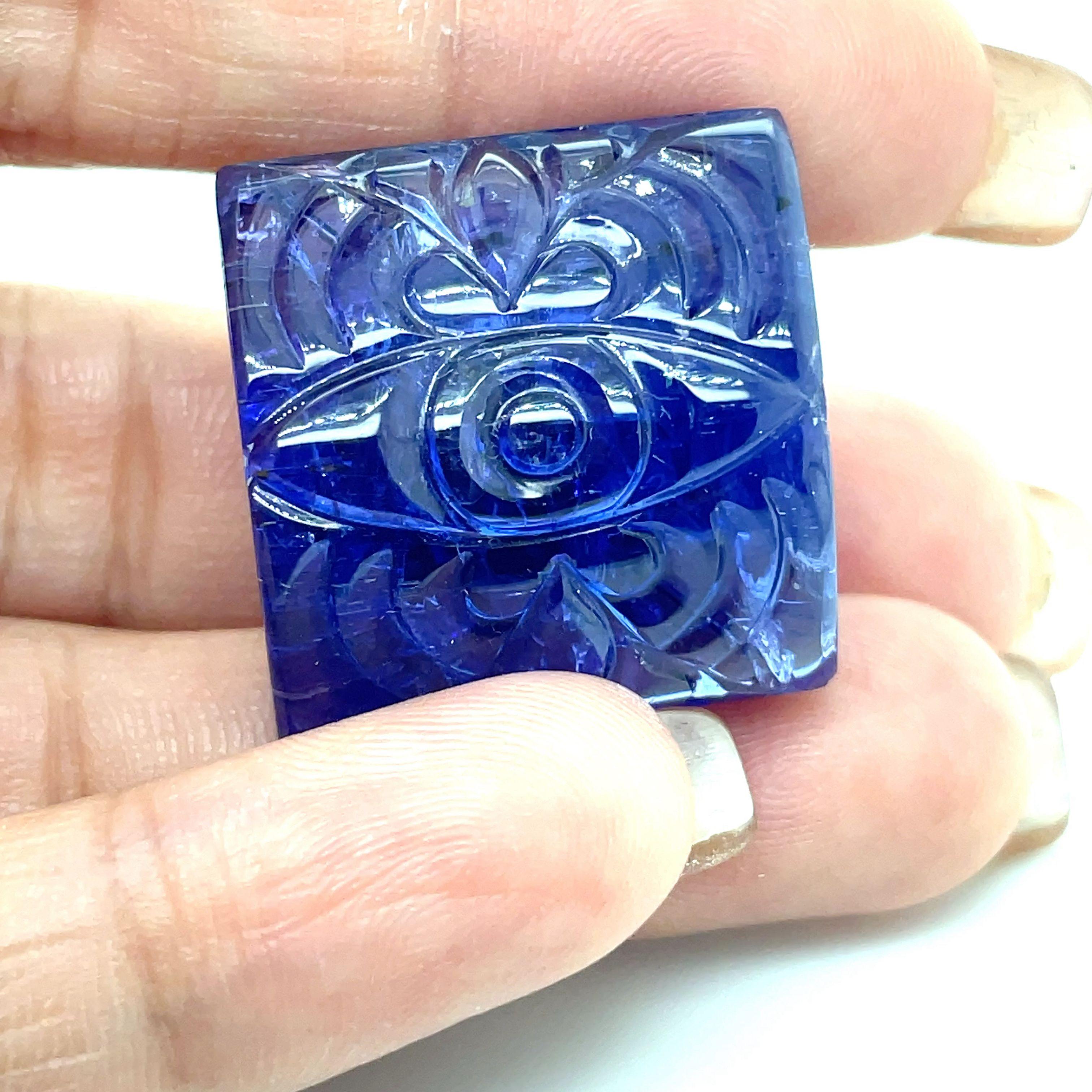 Carved Eye Tanzanite Cts 79.71 For Sale 1