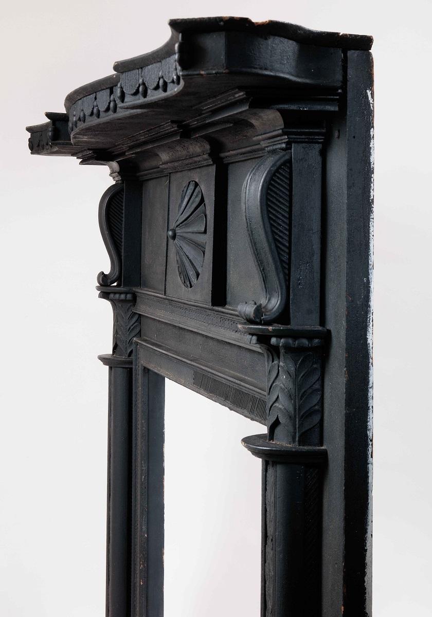 Carved Federal Mantelpiece In Good Condition For Sale In New York, NY